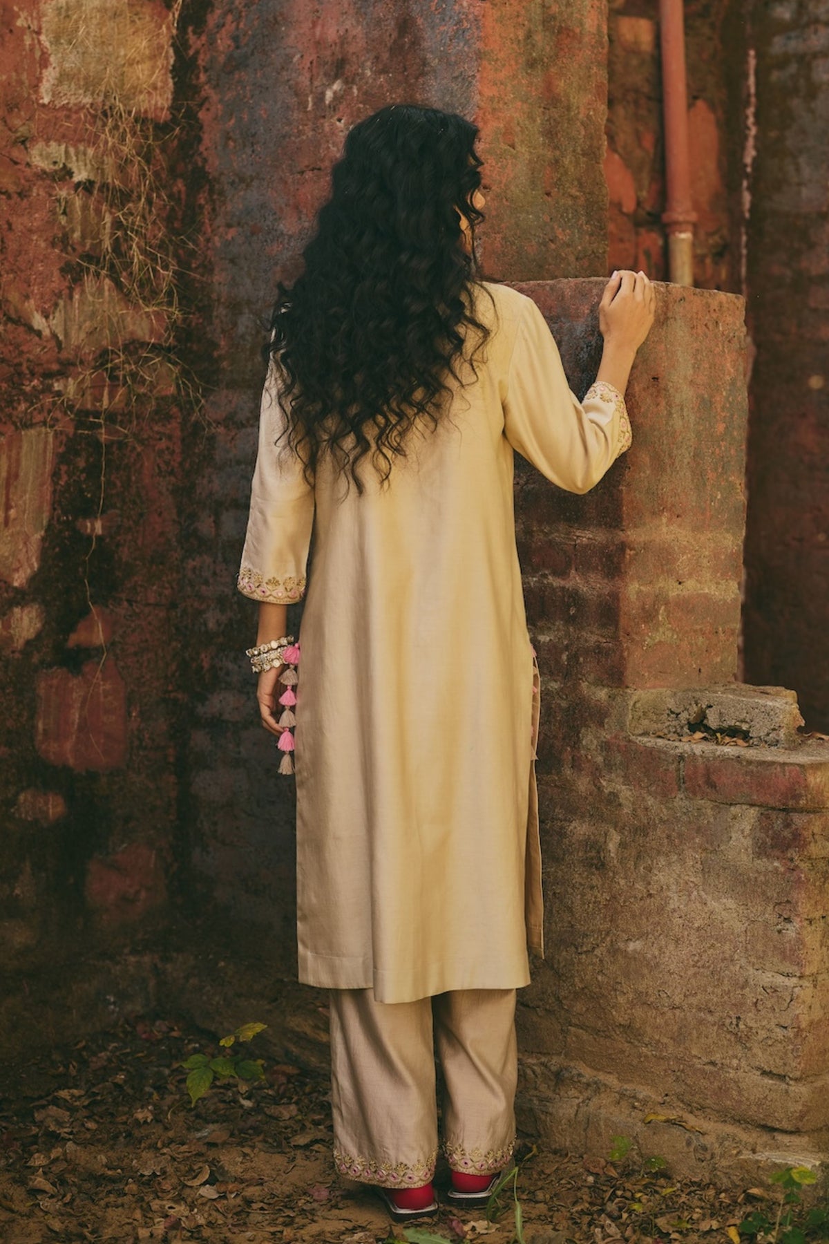 Oshani Vritika Kurta and Pants