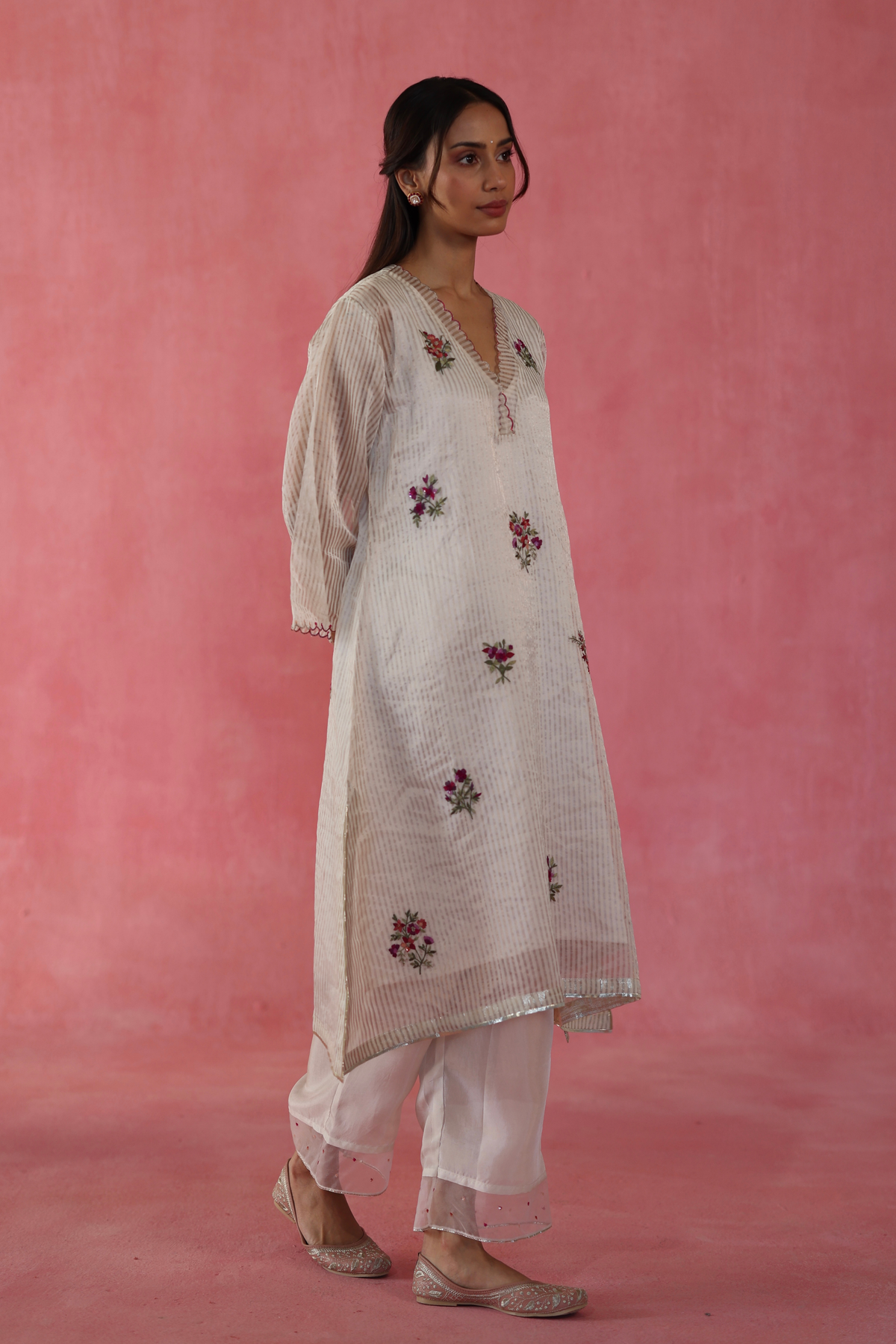 Ivory Shakkar Kurta Set