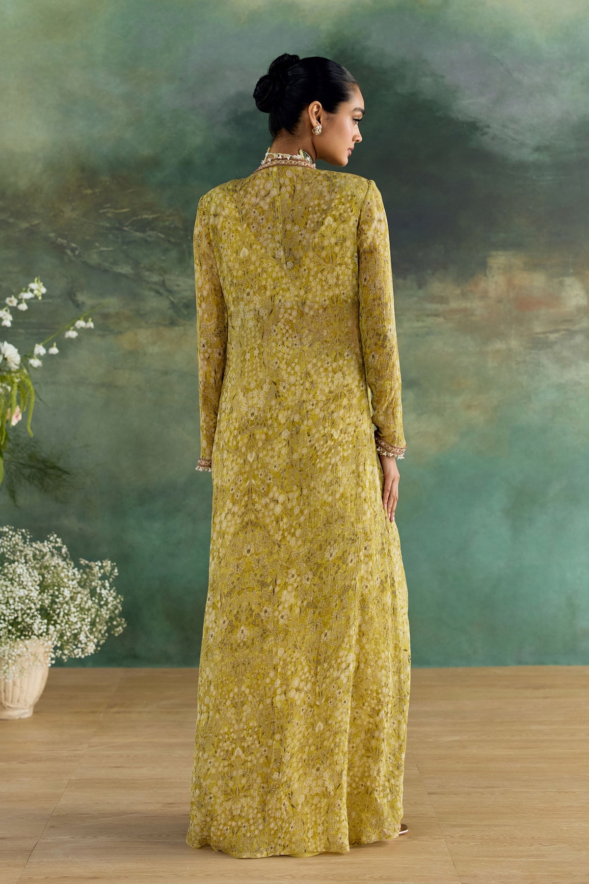 Garden Of Petals Cape Set