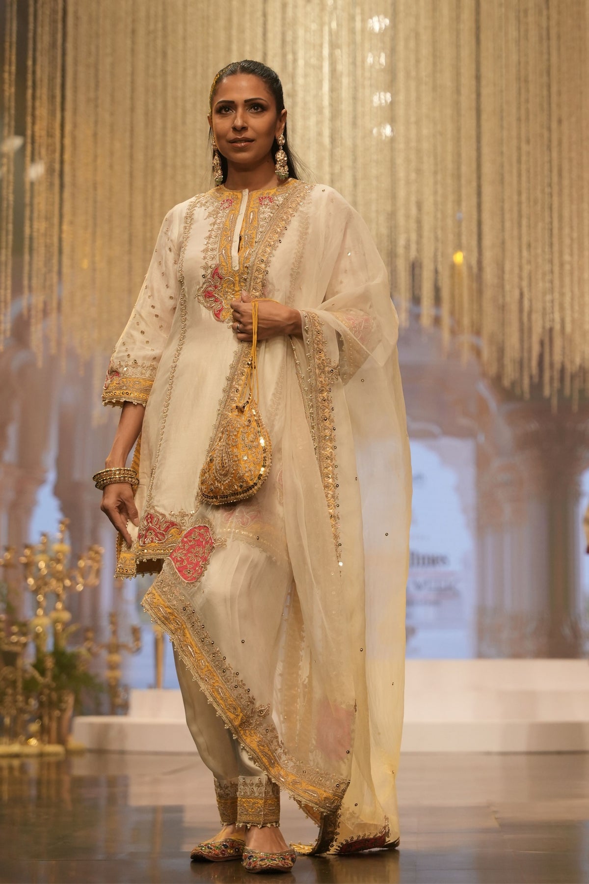 Daisy Ivory Kurta Set