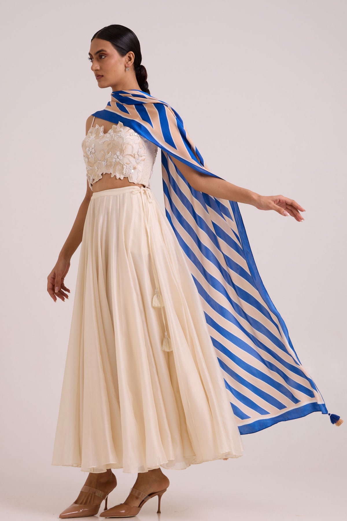 Hansa Snow Laden Skirt Set