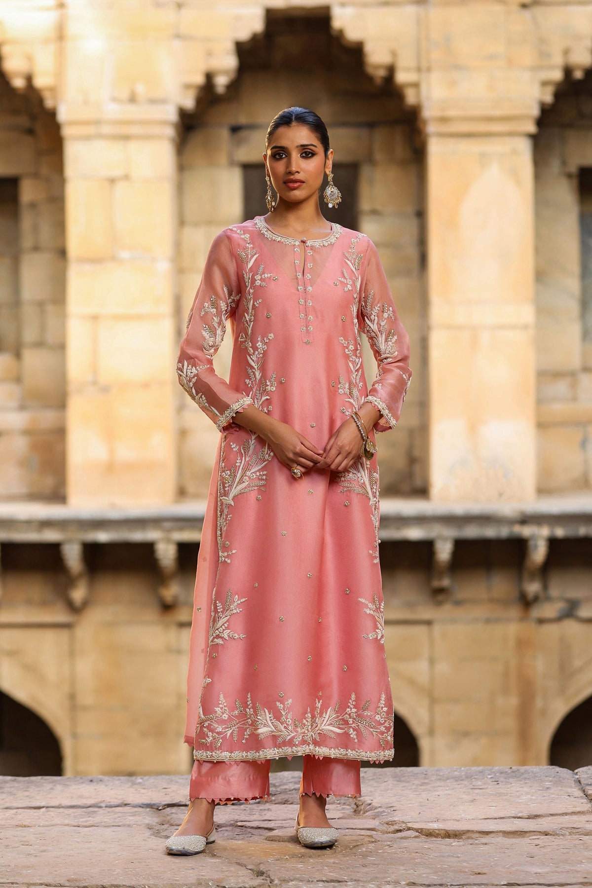 Vaayu Pink Phool Patti Kurta Set