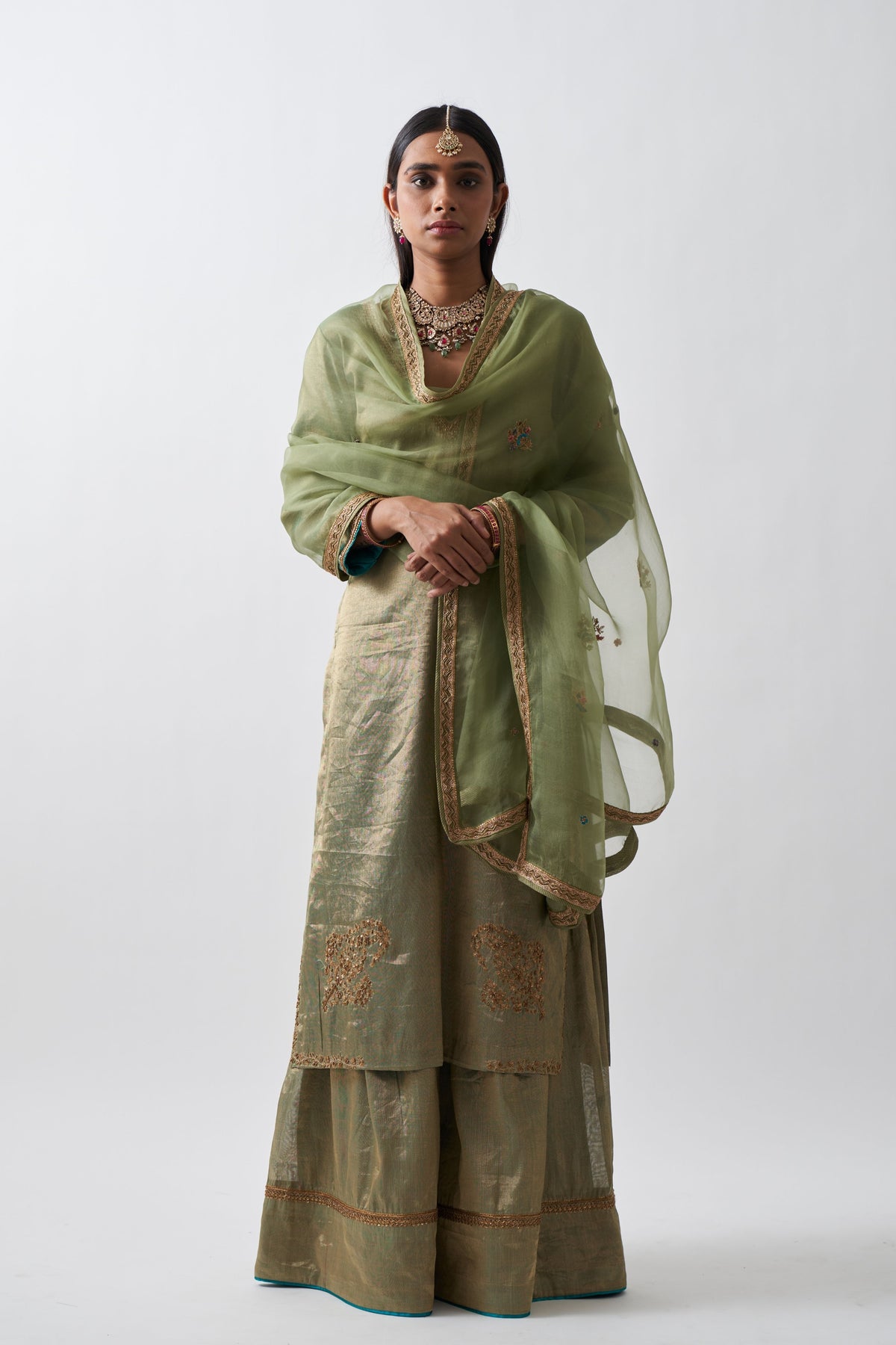 Amyra Sharara Set