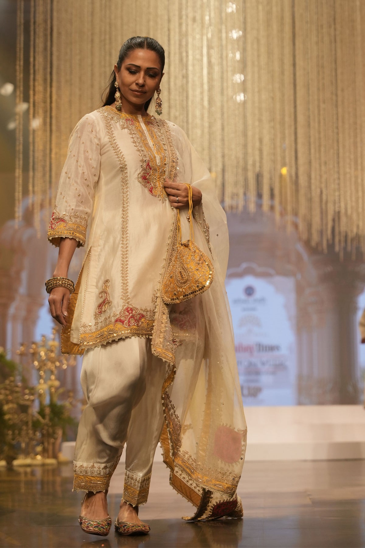 Daisy Ivory Kurta Set