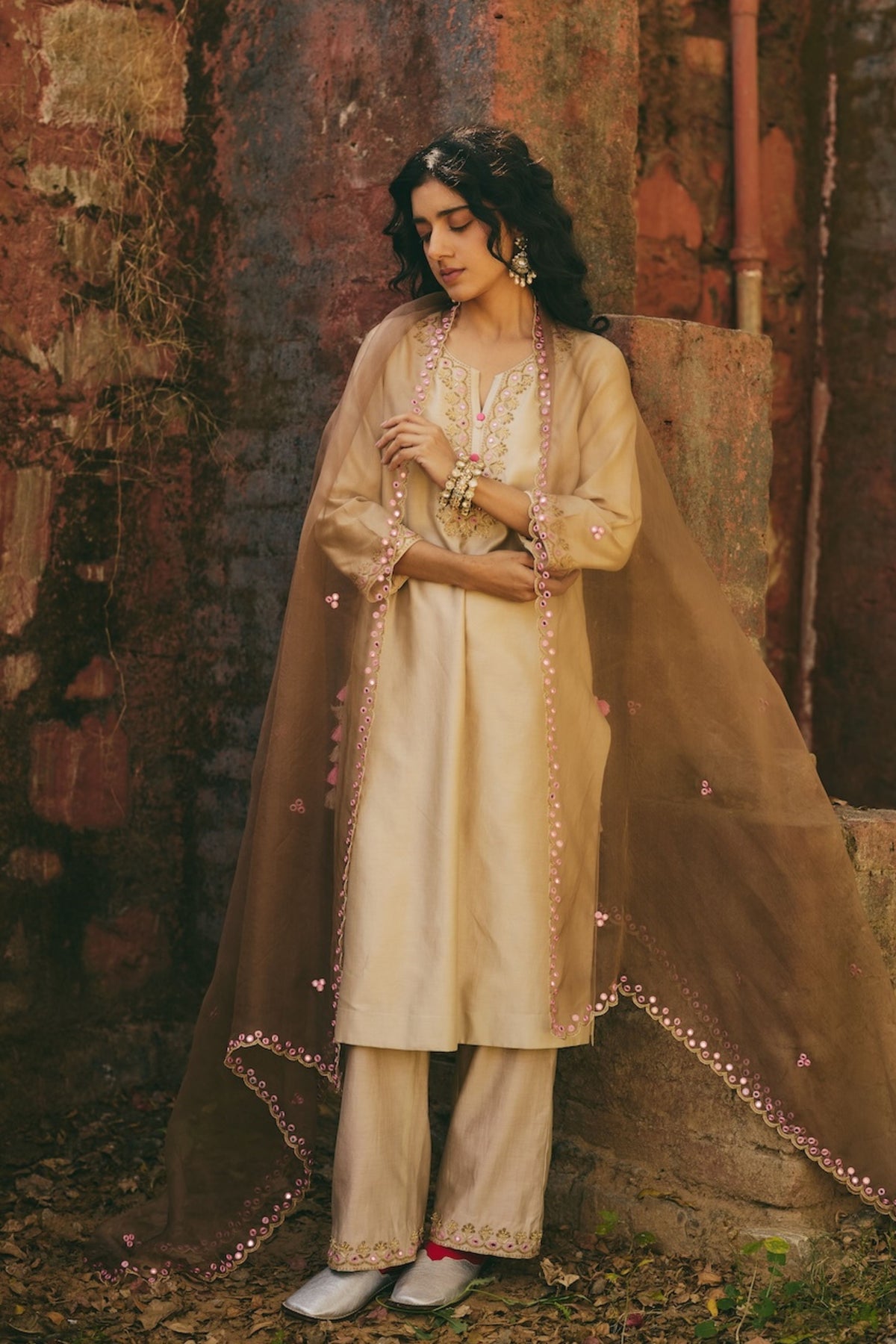 Oshani Vritika Kurta and Pants