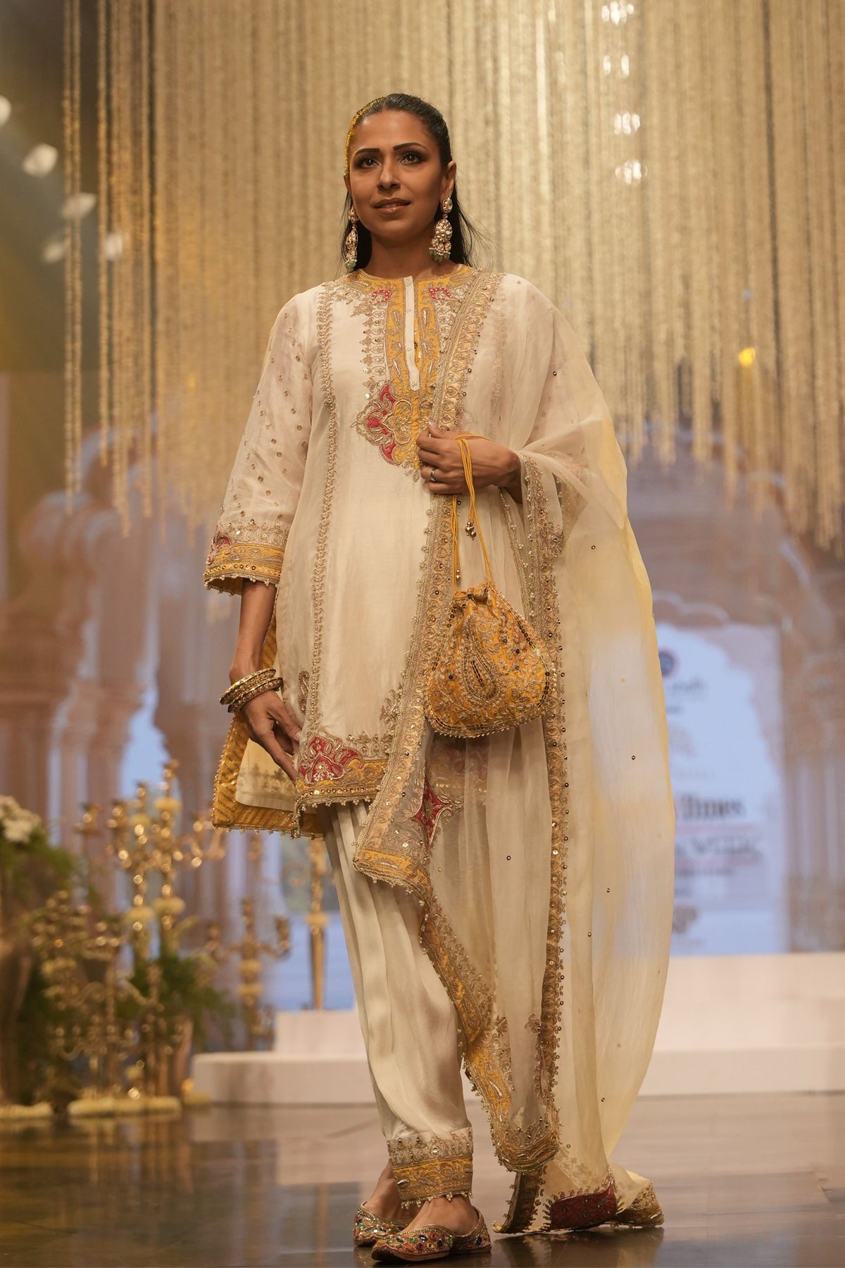 Daisy Ivory Kurta Set