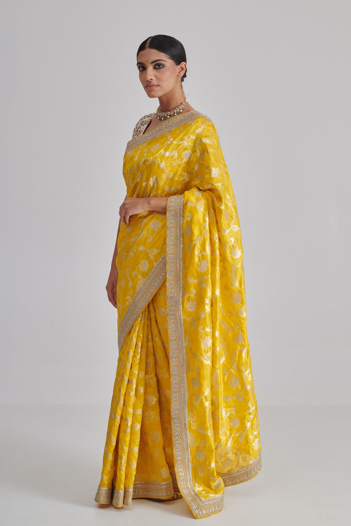 Phalgun Saree Set