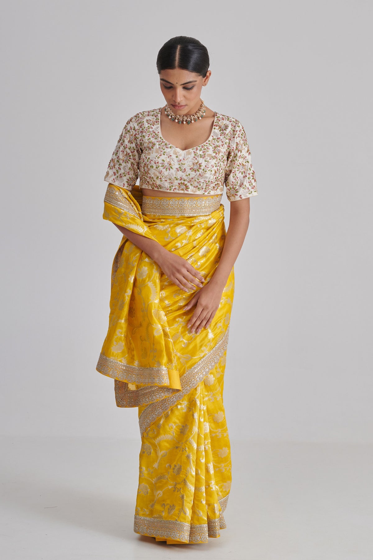 Phalgun Saree Set