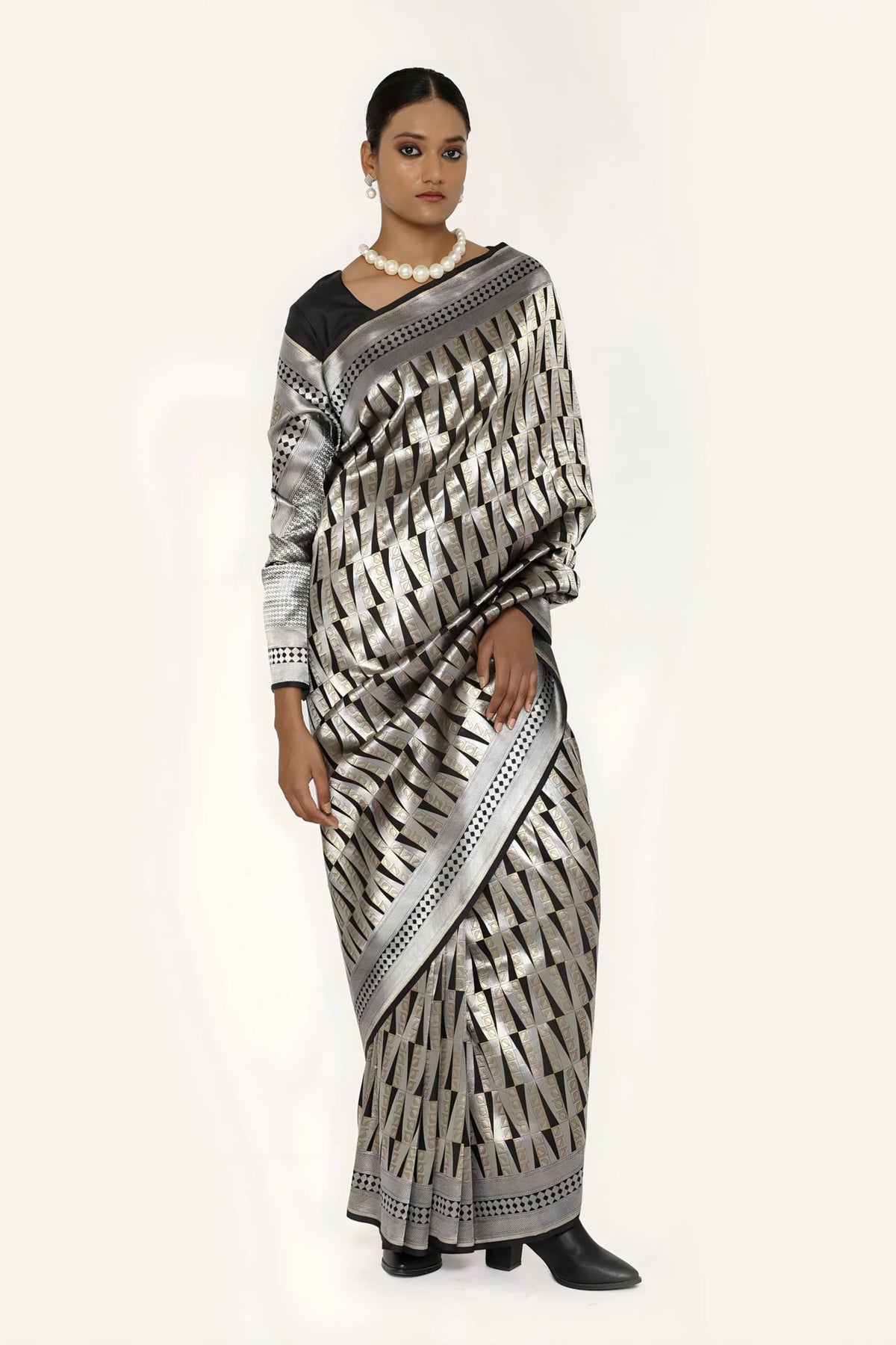 Black Gold Silver Jari Sarees