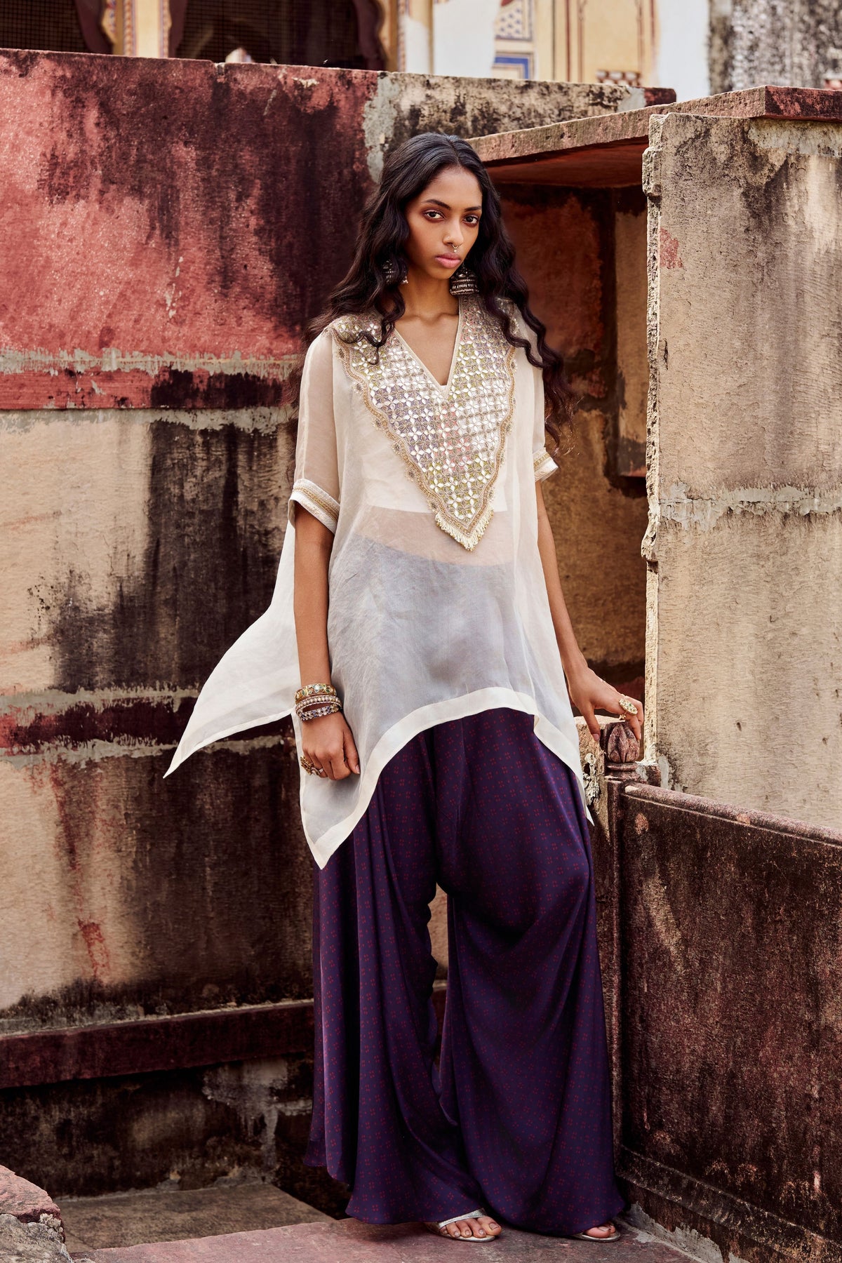 Gota Cape Set