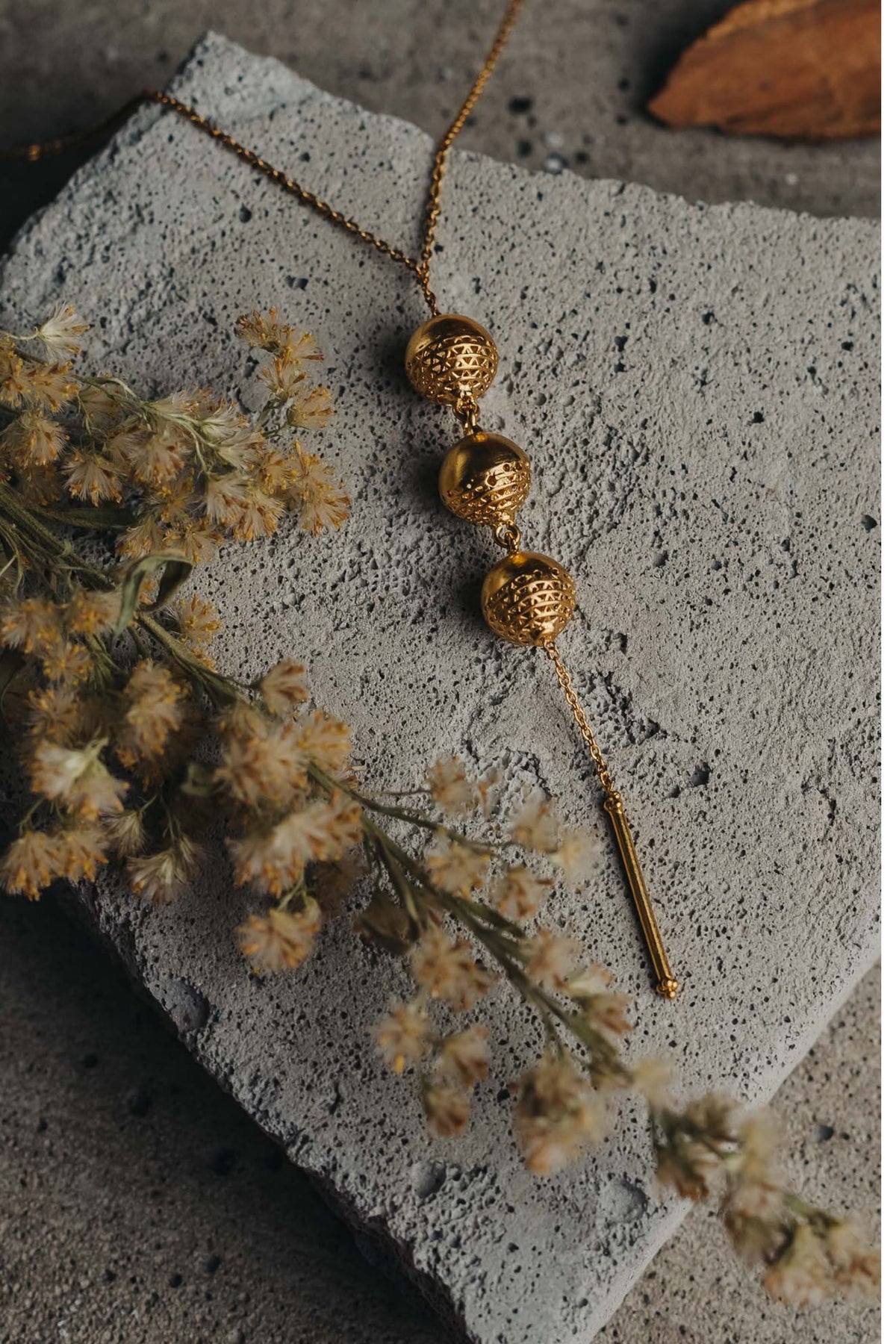 Chelsea Lariat Neckpiece