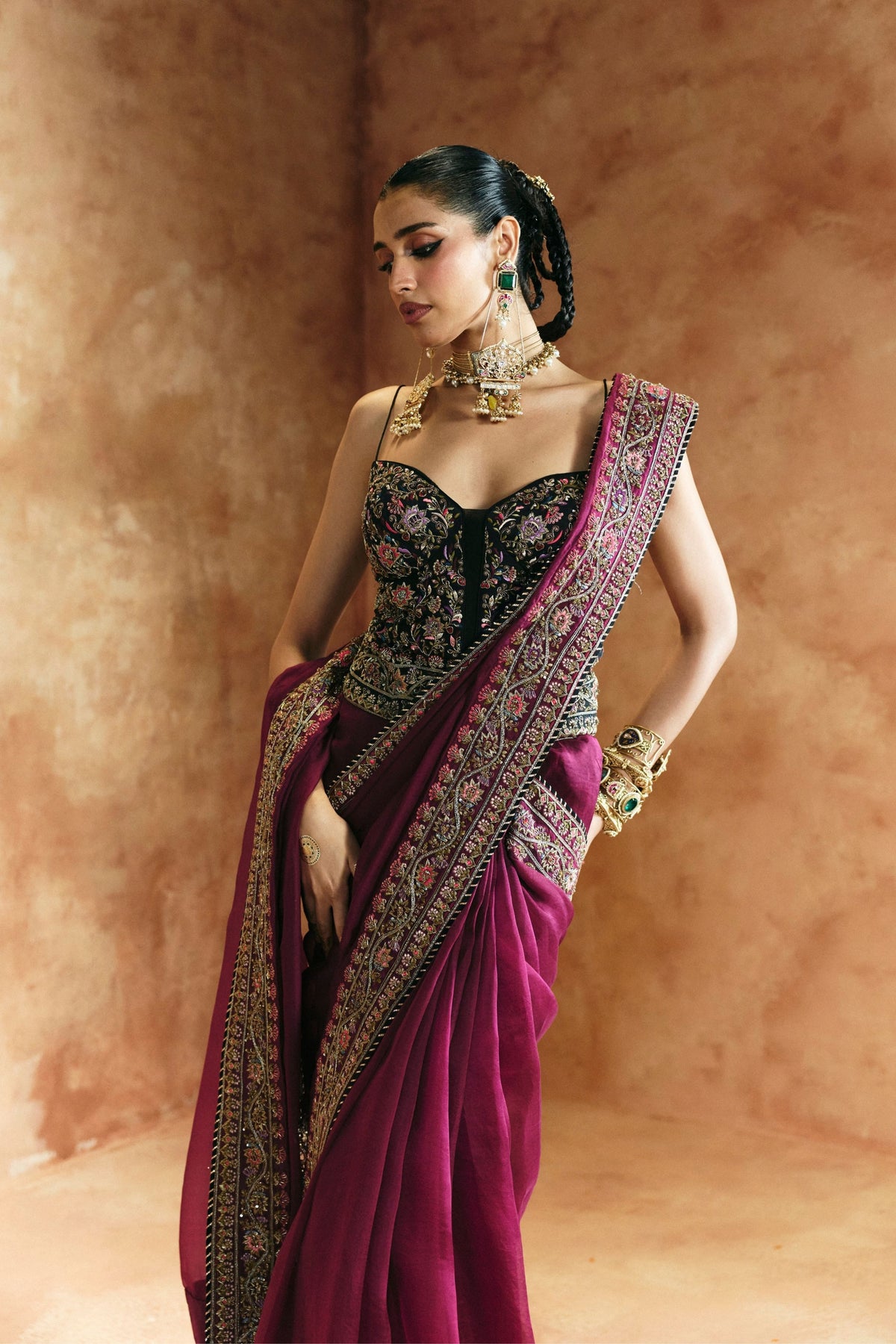 Zardozi Back Sindh Saree Set