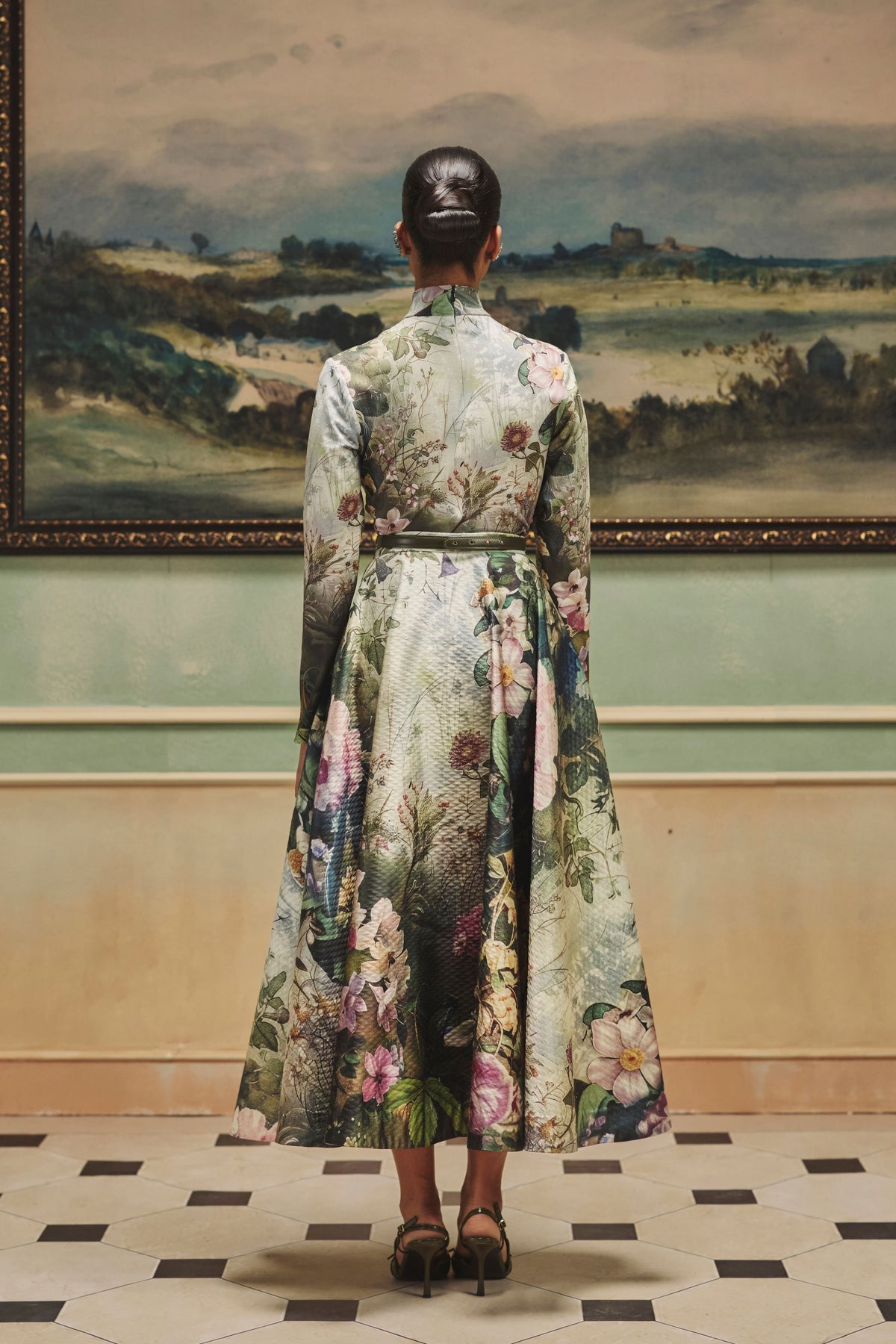 Vienna Evercoss Top And Skirt
