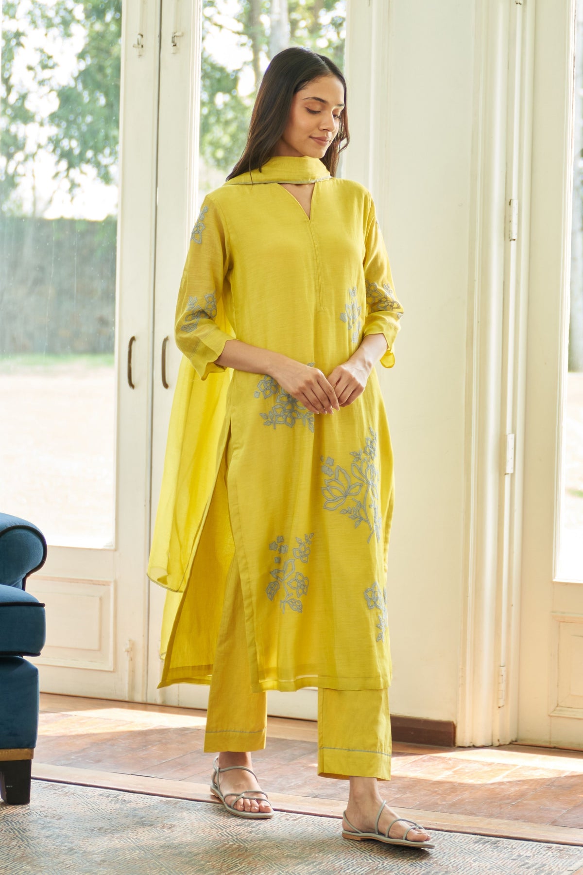 Daffodil Applique Floral Kurta Set
