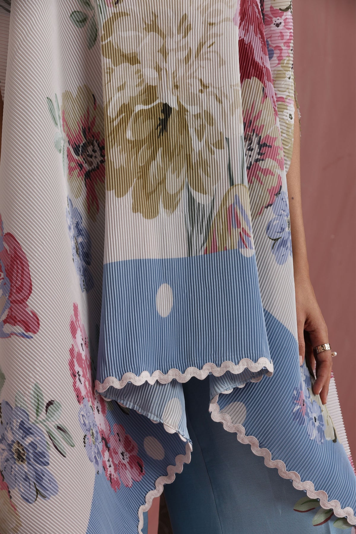 Rose Mahal Cape Set