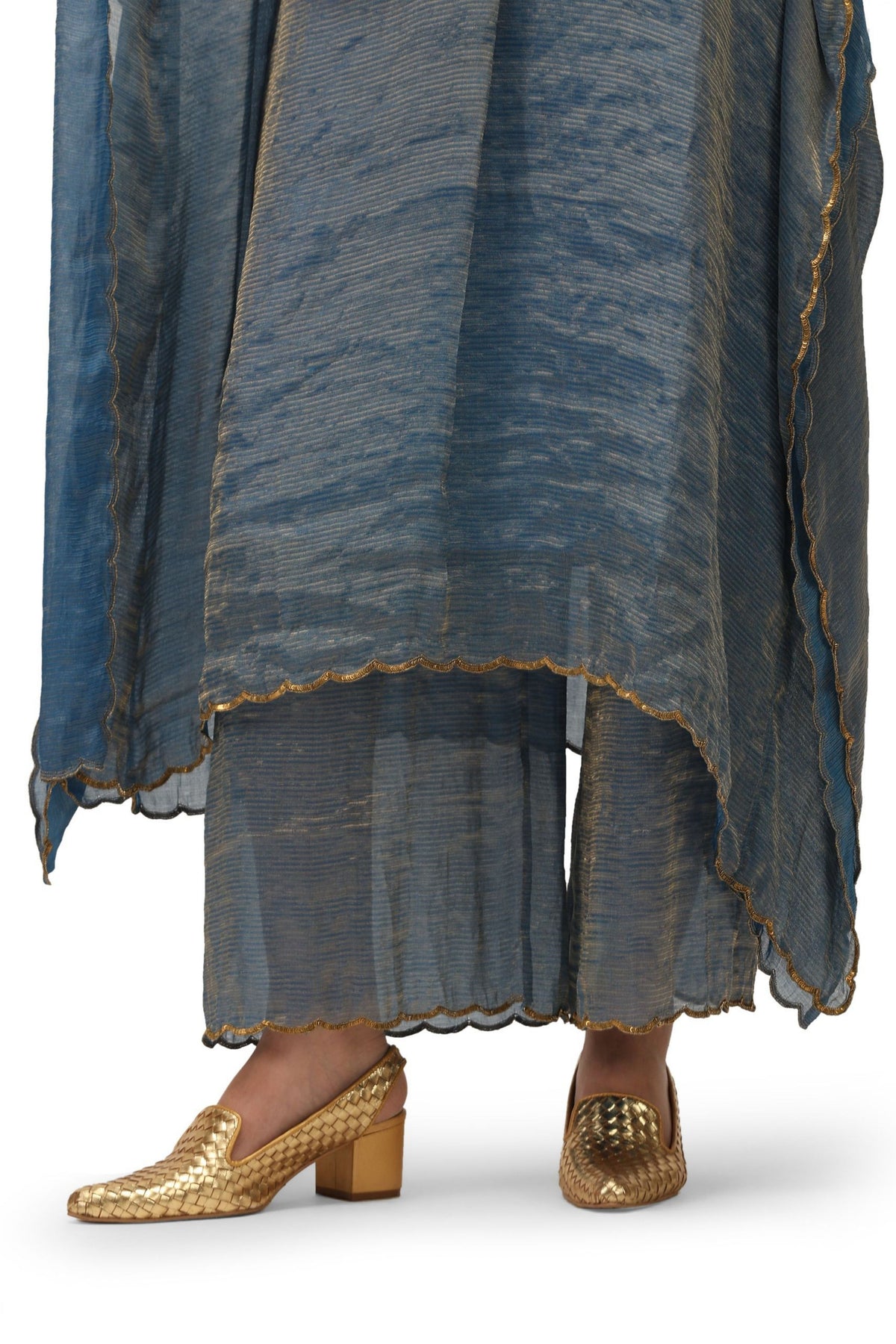 Adhira Kaftan
