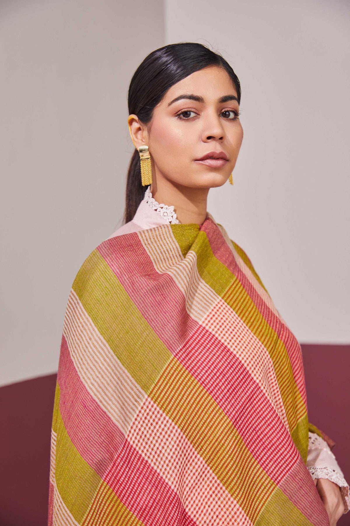 Zari Check Reversible Multicolour Stole