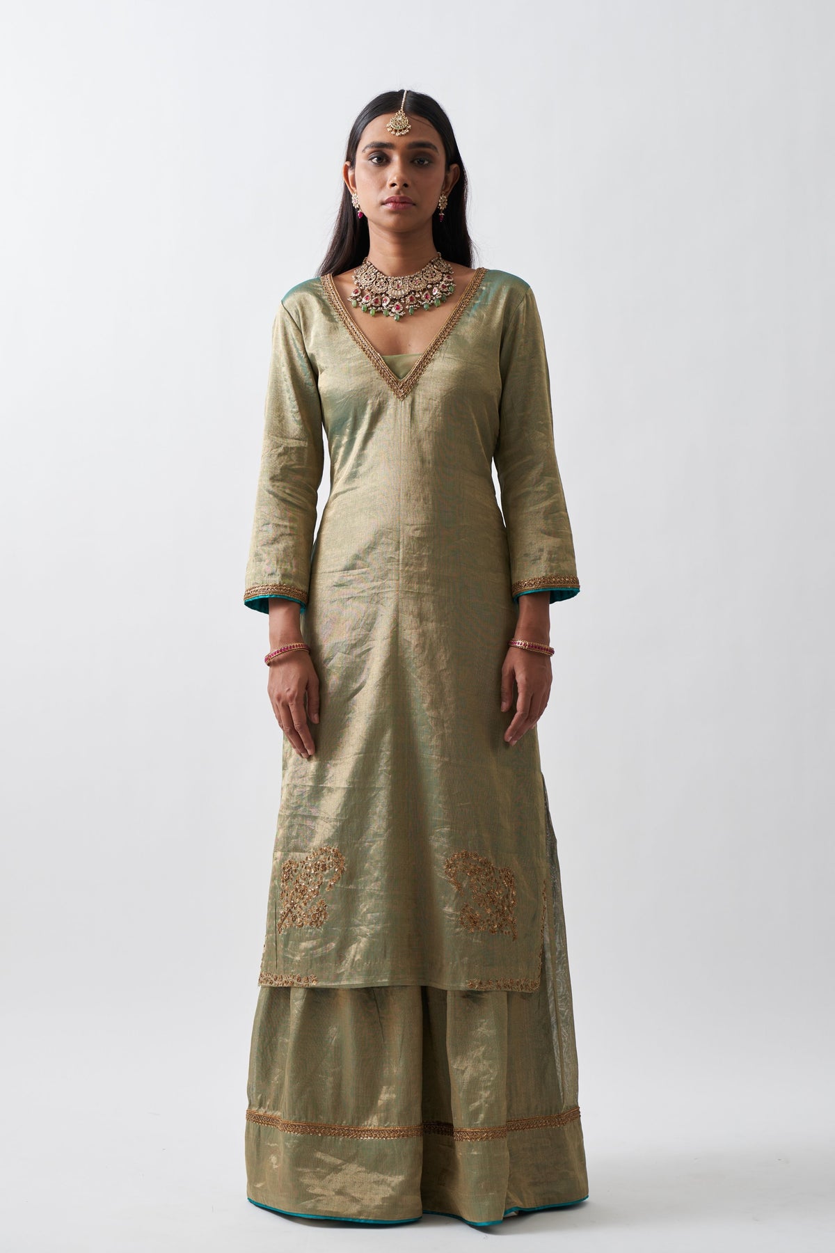 Amyra Sharara Set