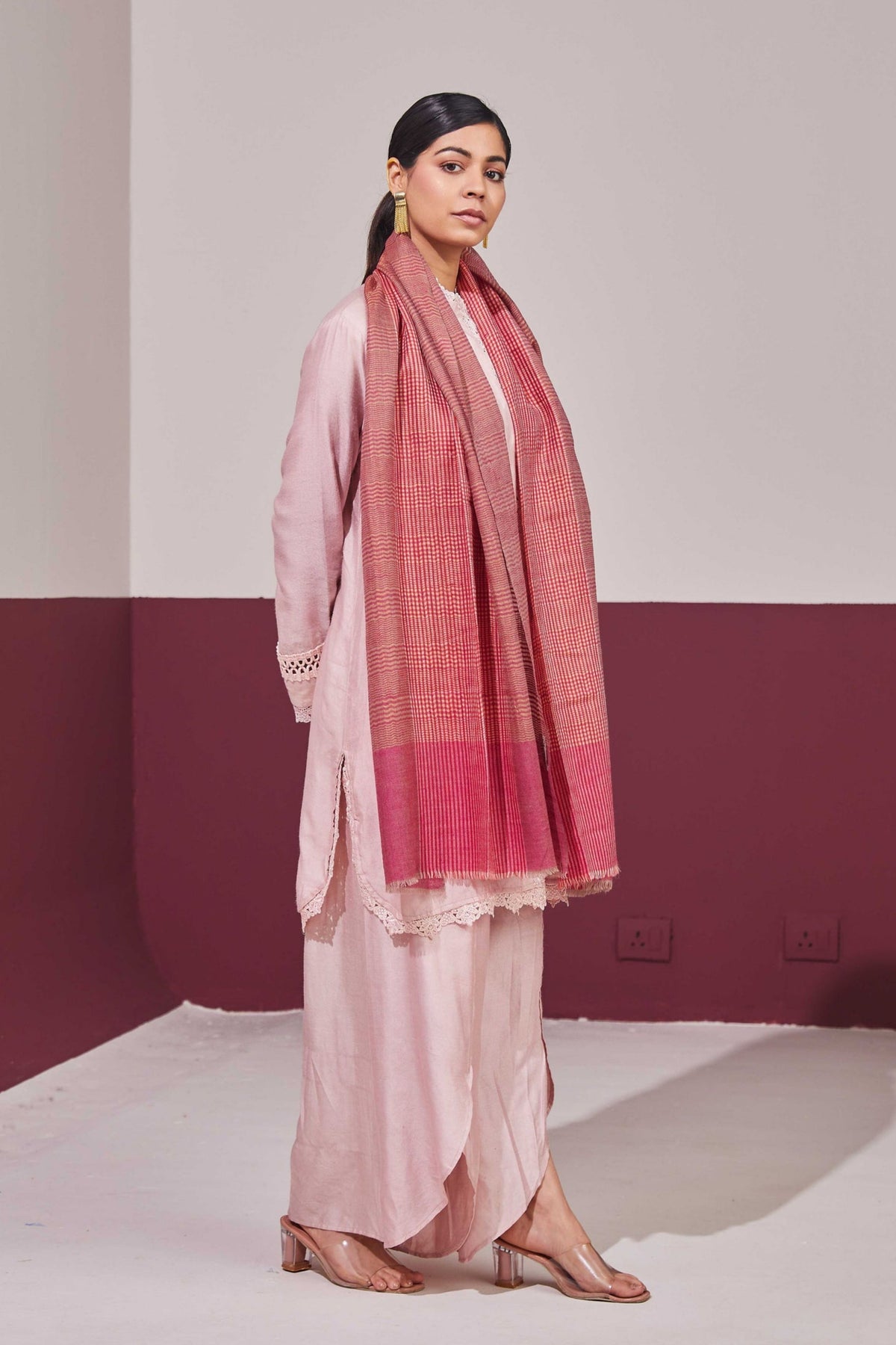 Zari Check Reversible Rani Pink Stole