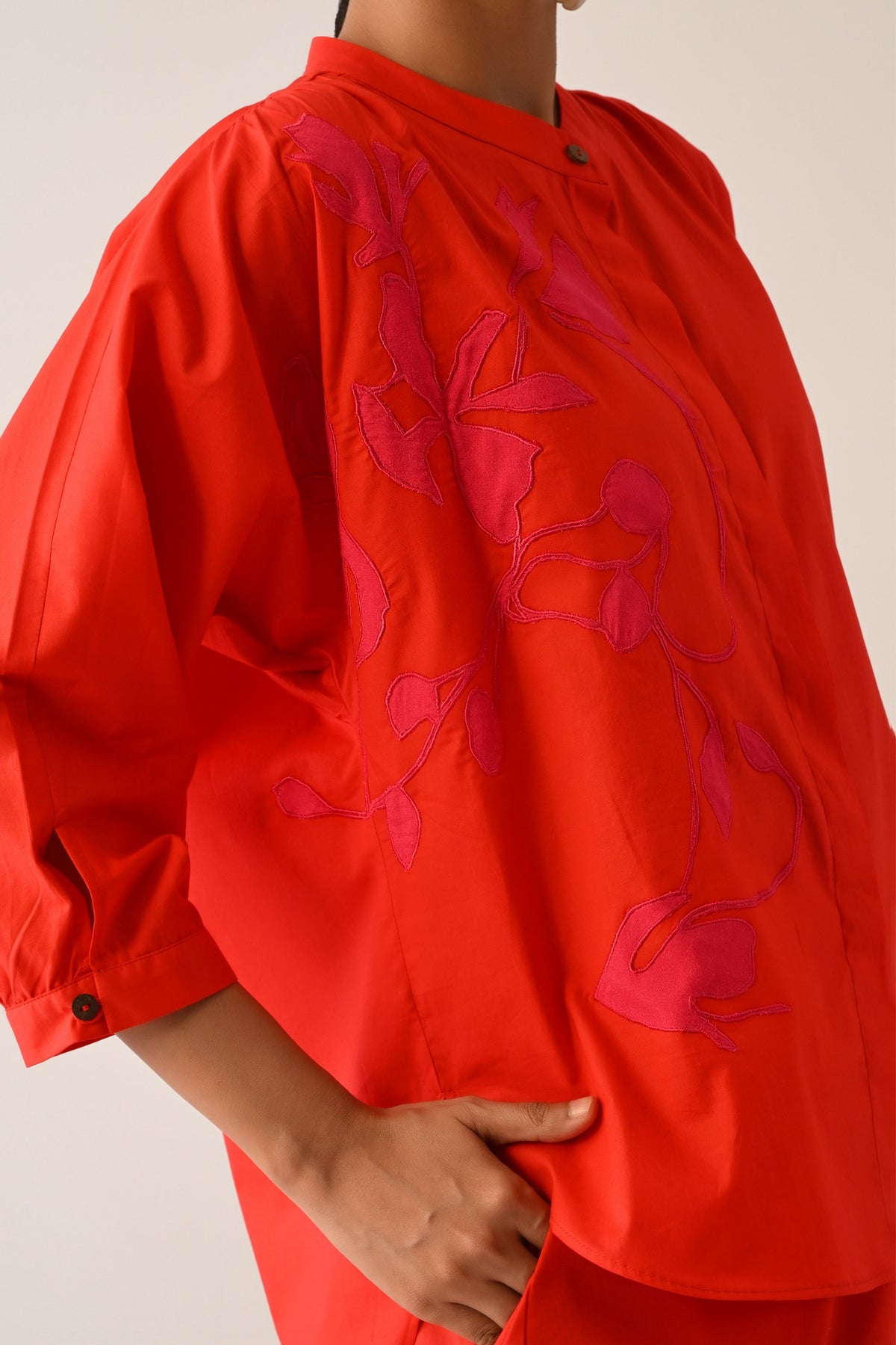 Mono Crimson Applique Set