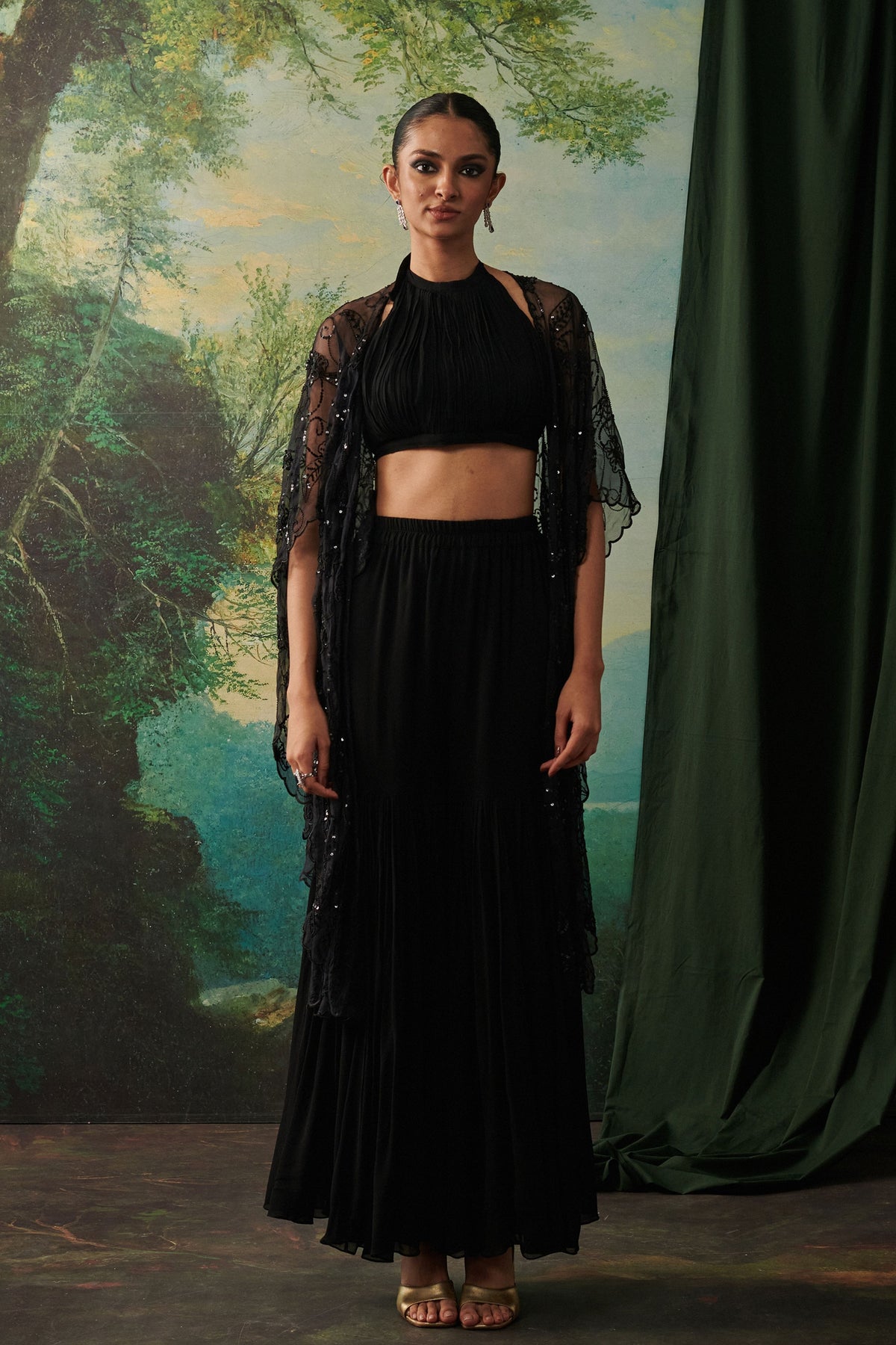 Saadgi Arzoo Naaz Cape Set