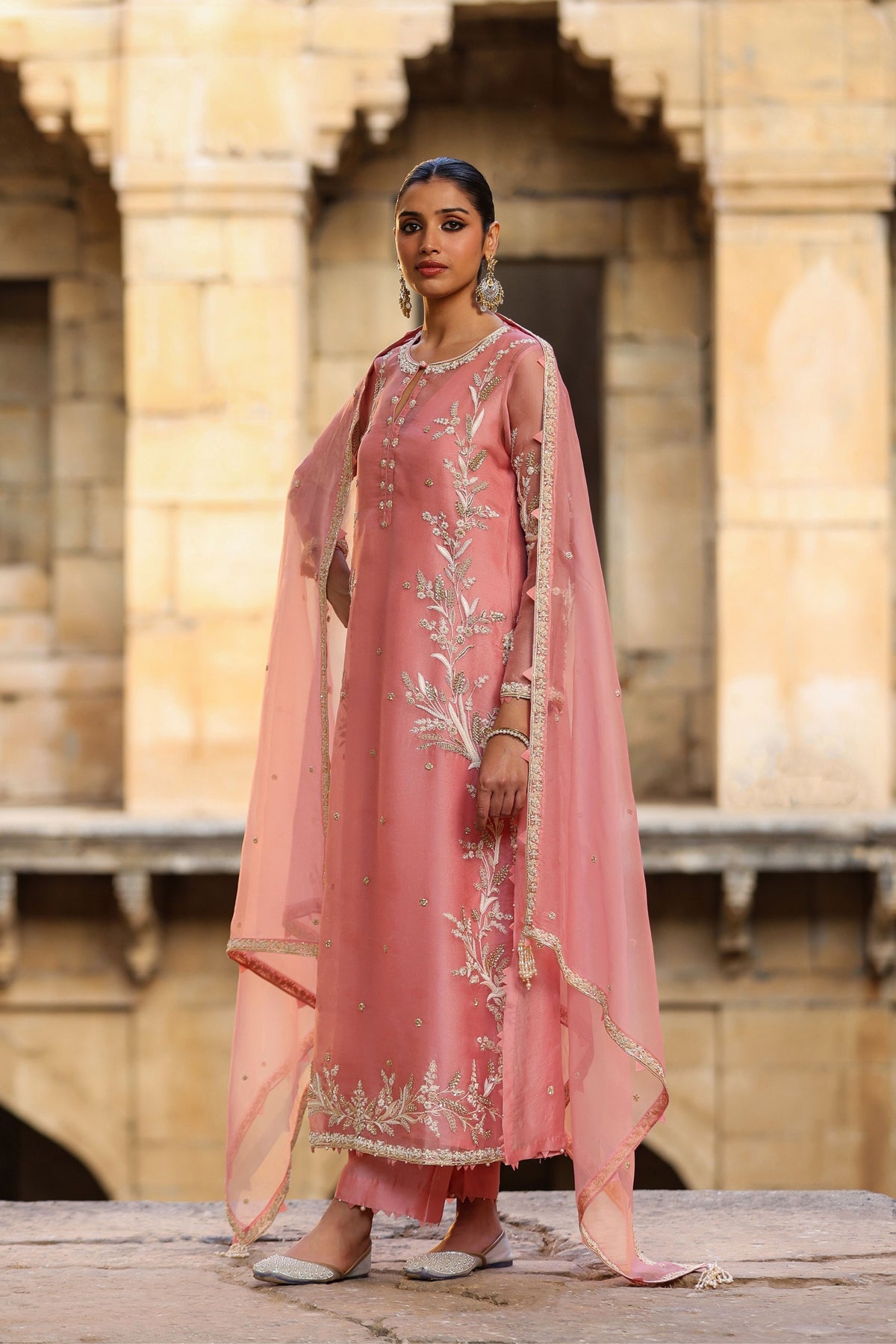 Vaayu Pink Phool Patti Kurta Set