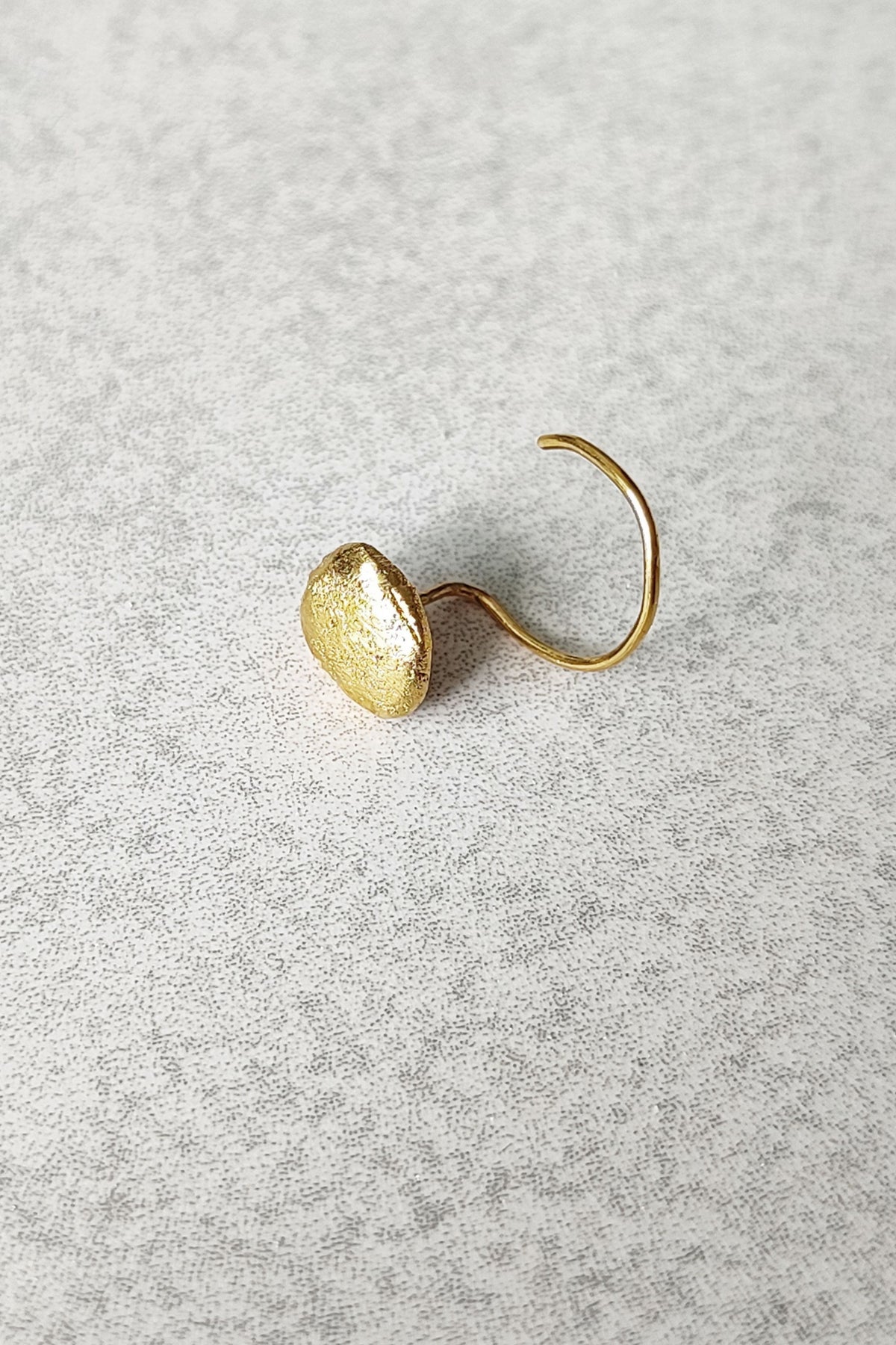 Kal Golden Nose Pin