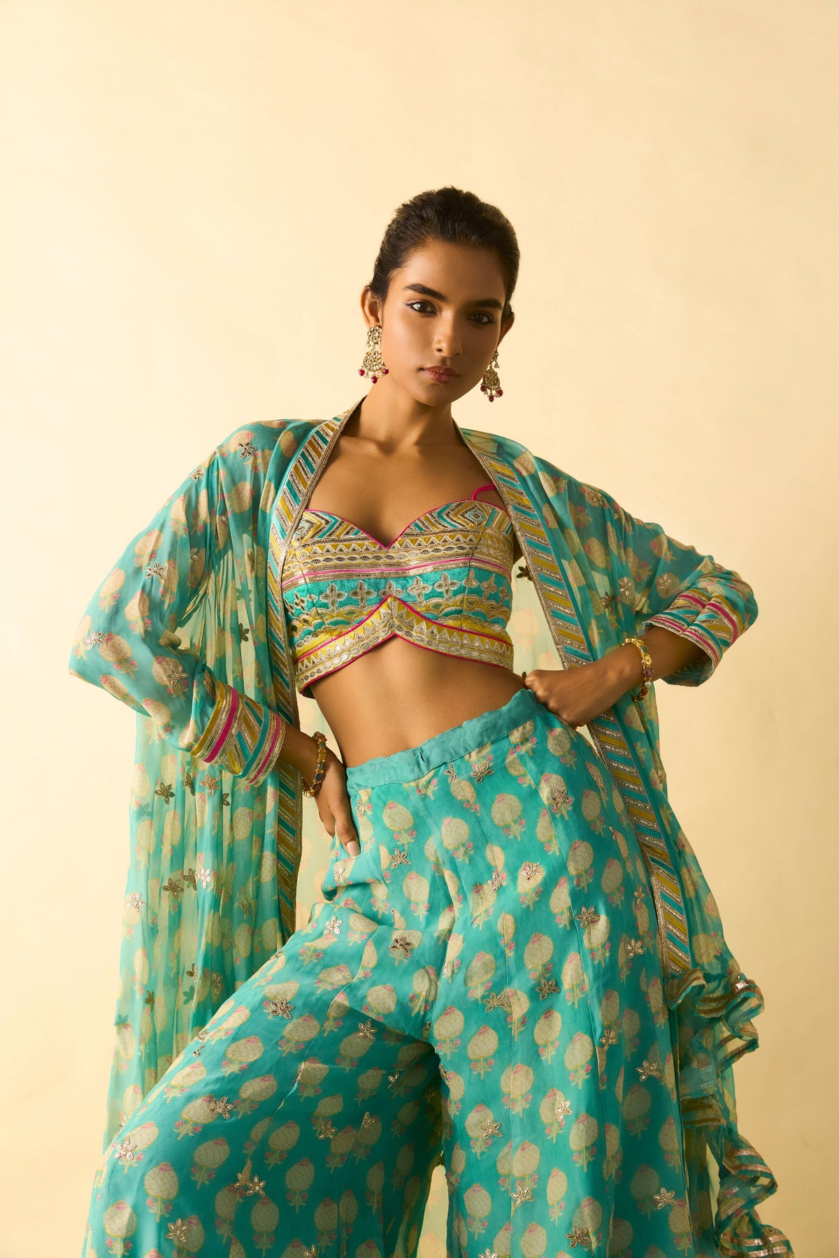 Aqua Dharika Cape Set