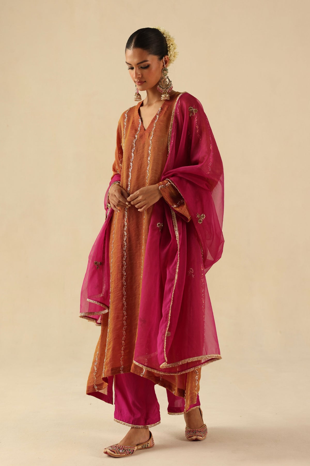 Jhoomar Kurta Set