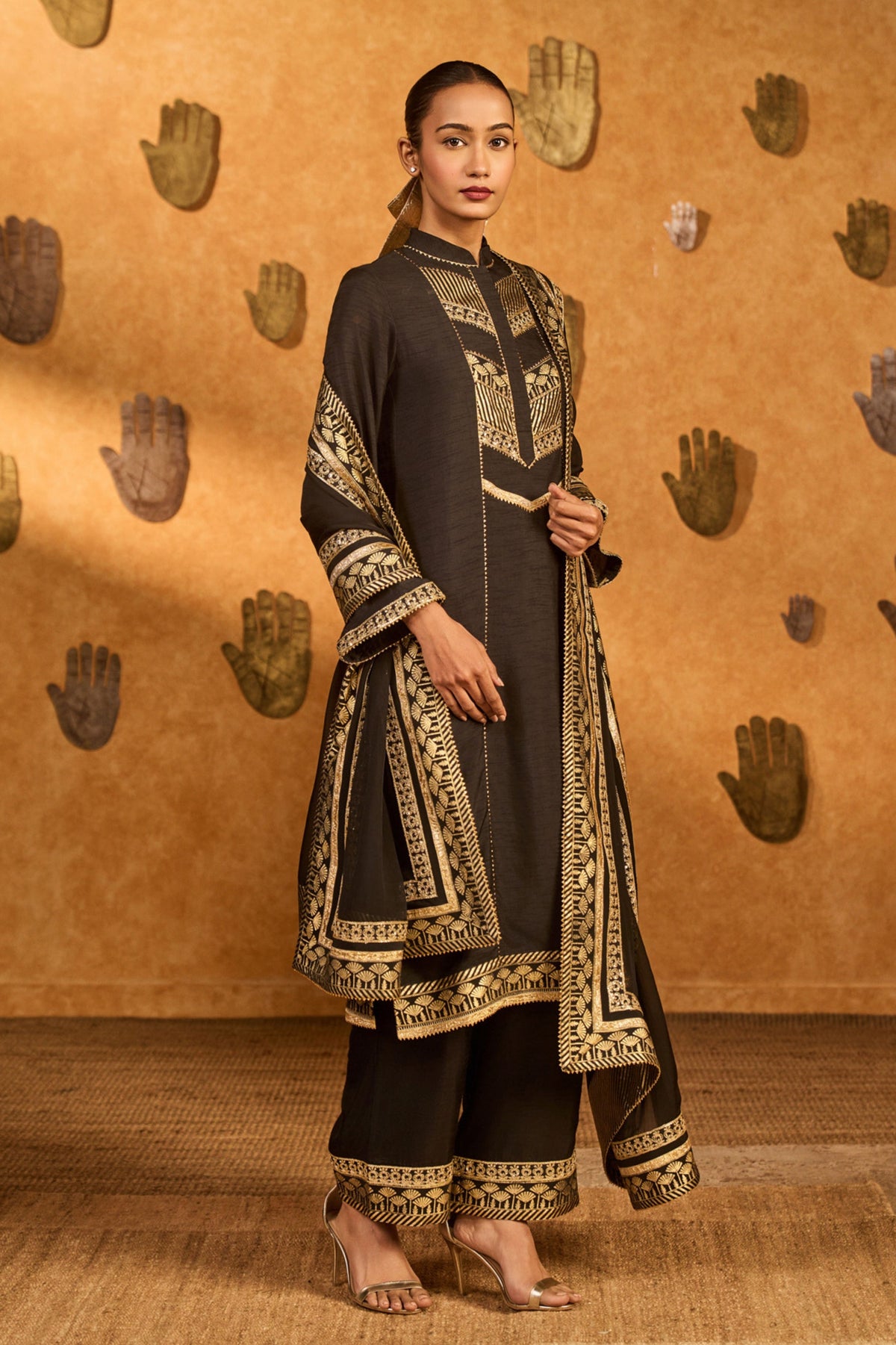 Black Vase Kurta Set