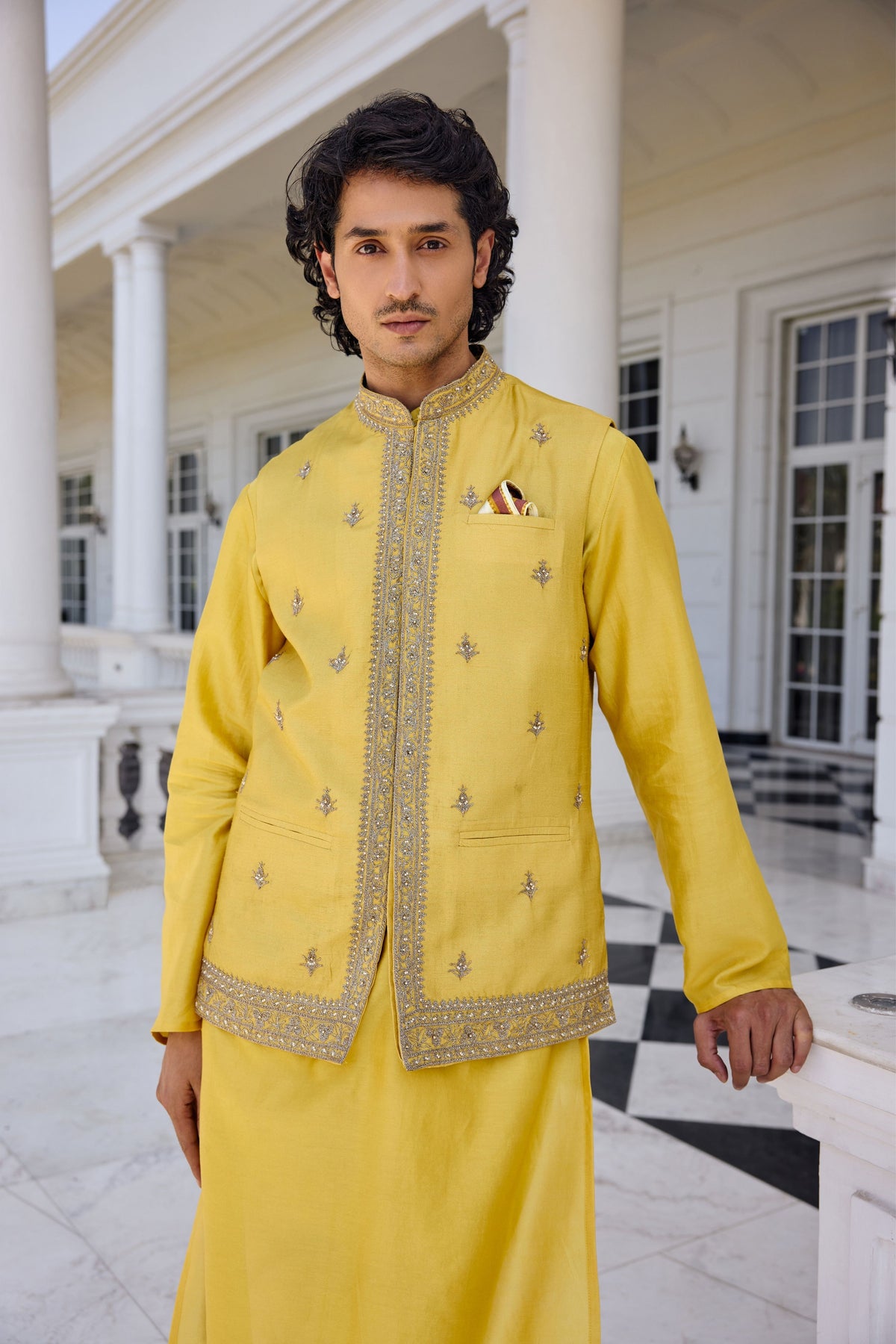 Zunaid Thread Work Bandi Set