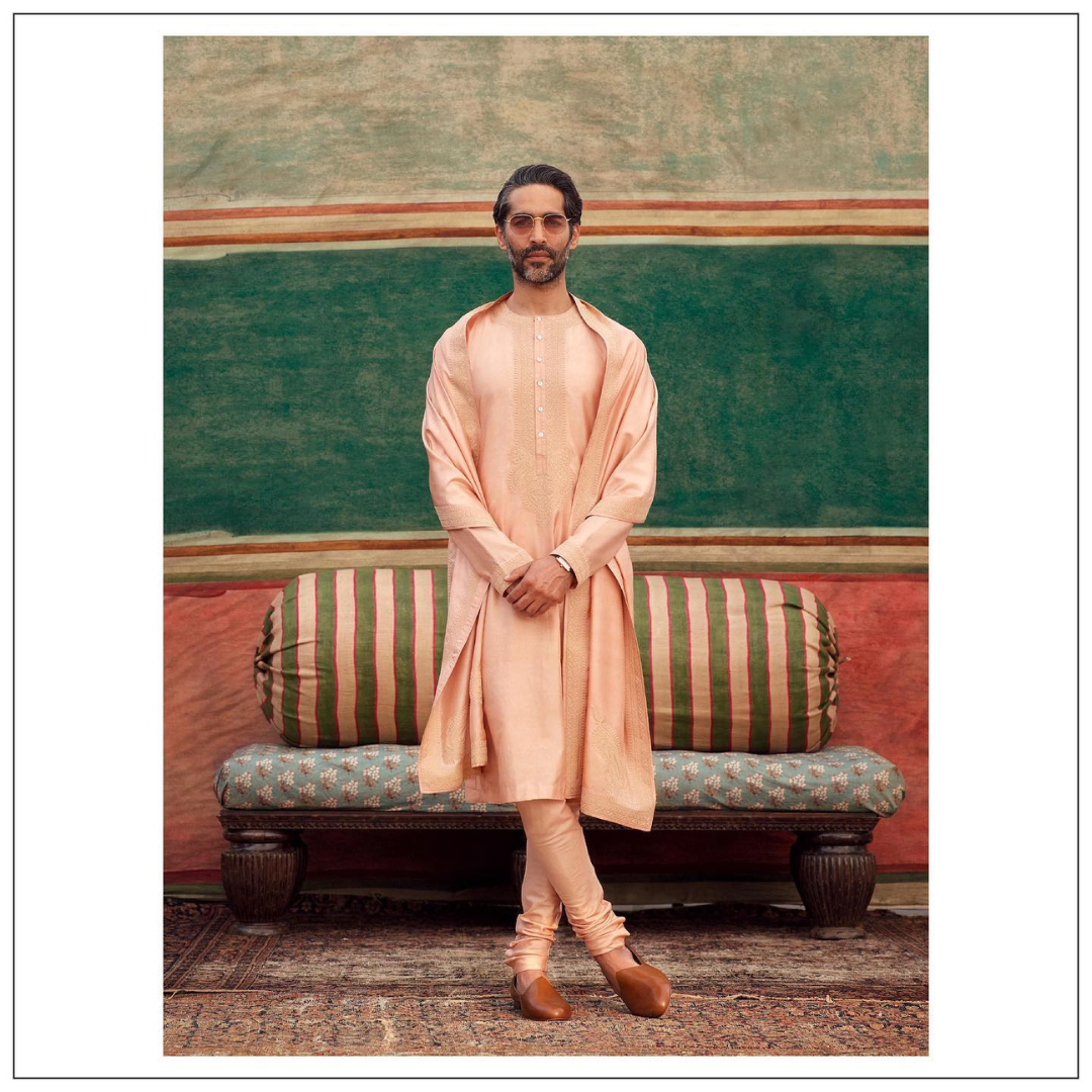 Salmon Threadwork Silk Kurta Set &amp; Shawl