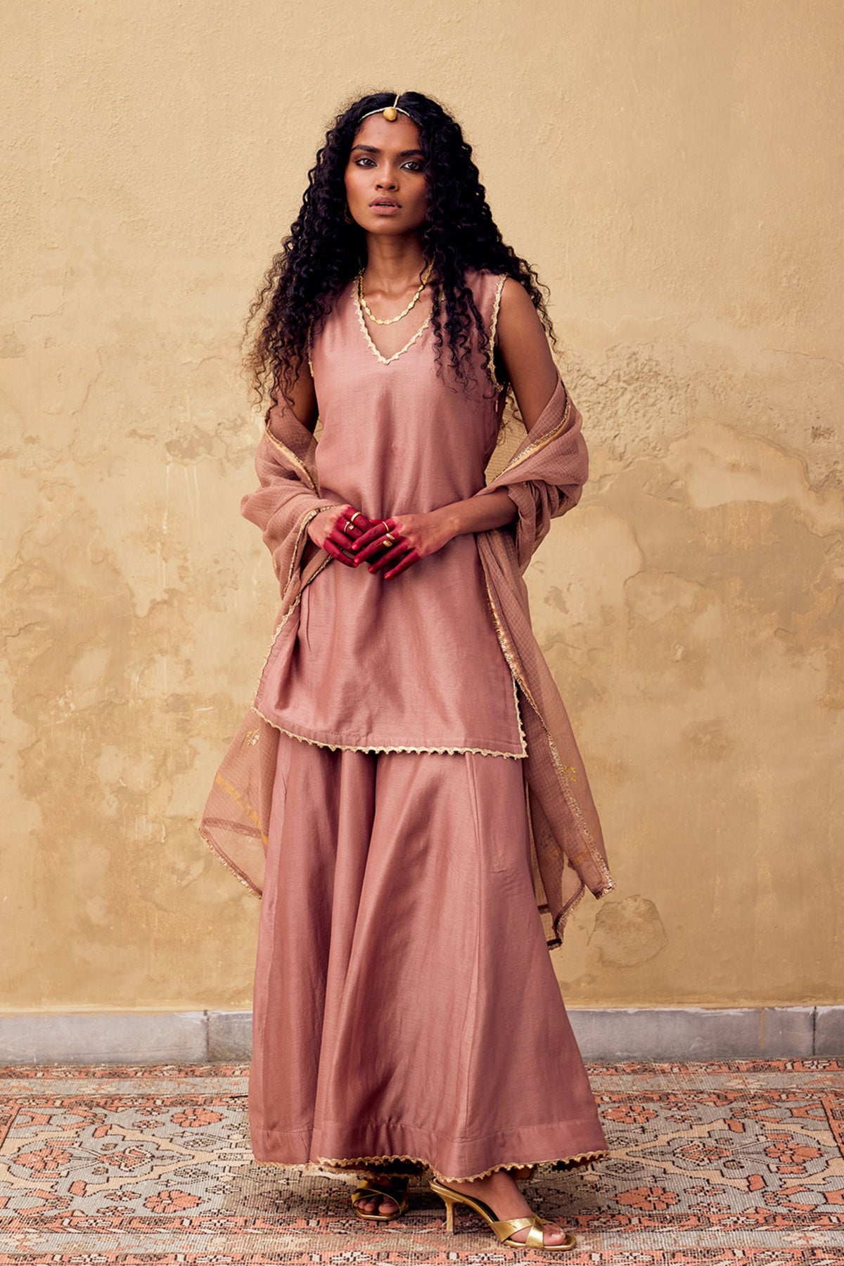 Kishmish Dupatta in Rose Mauve