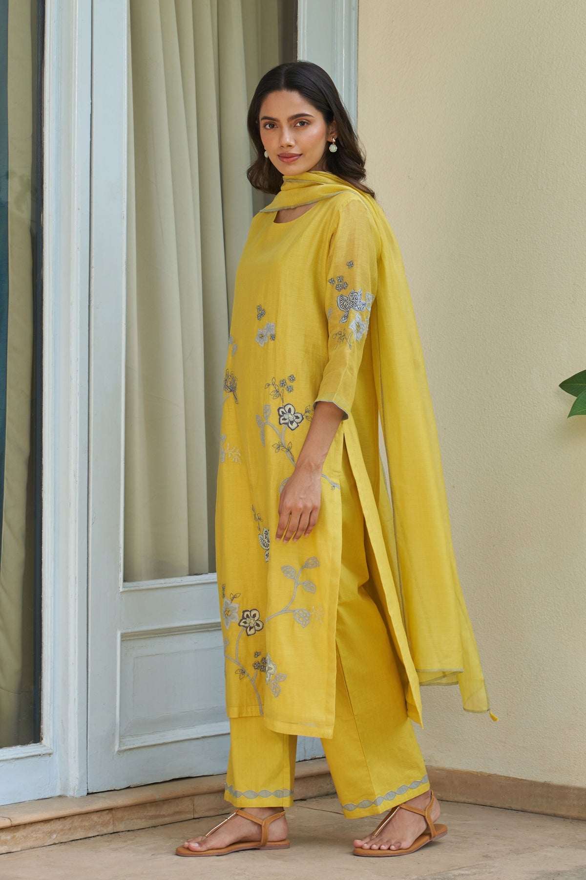 Daffodil Applique Embroidered Kurta Set