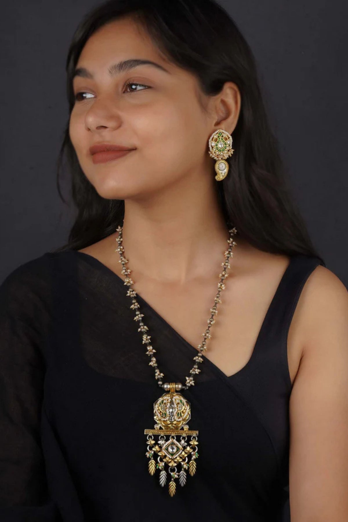Green Tribal Necklace Set