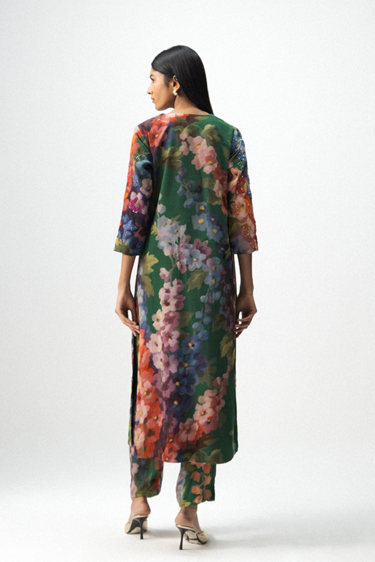 Thea Embroidered Kurta Set