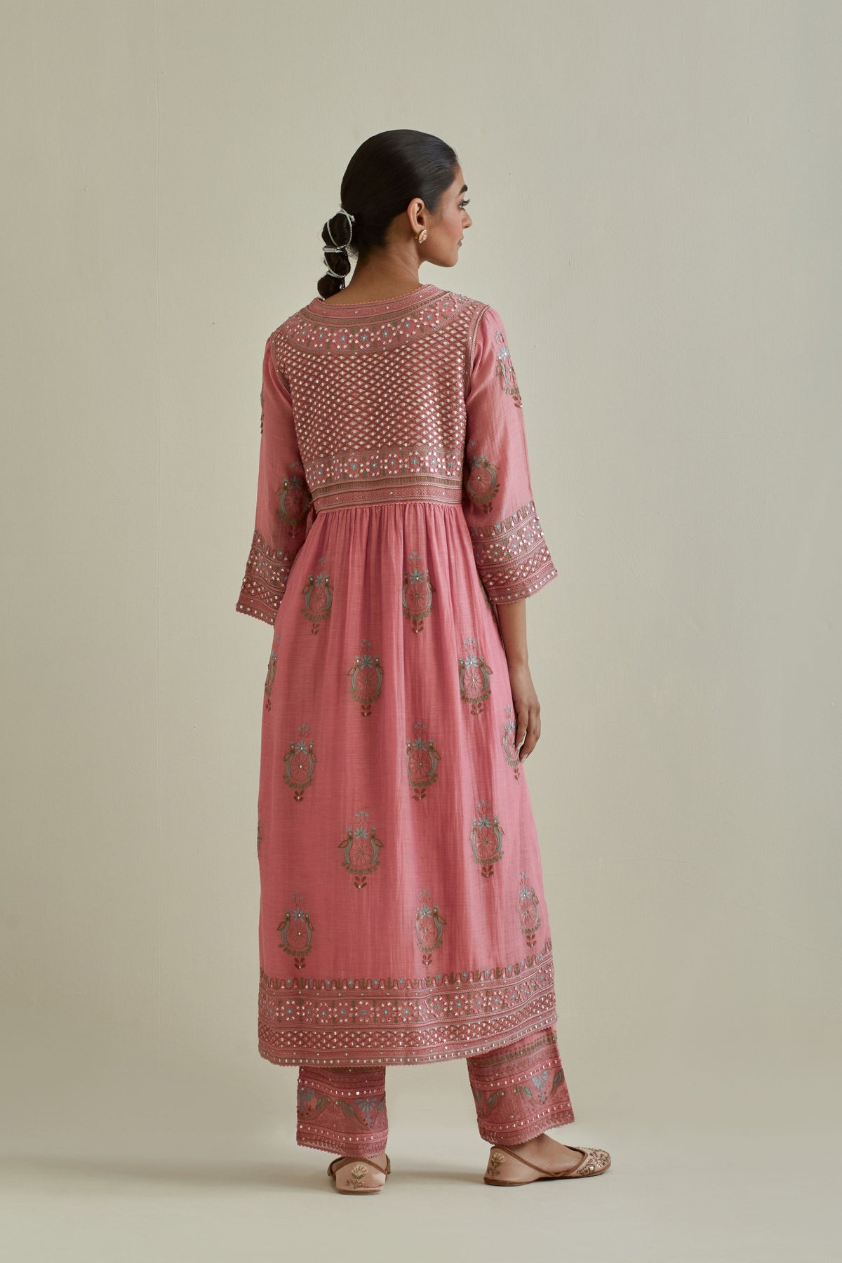Pink V Neck Yoke Kurta Set