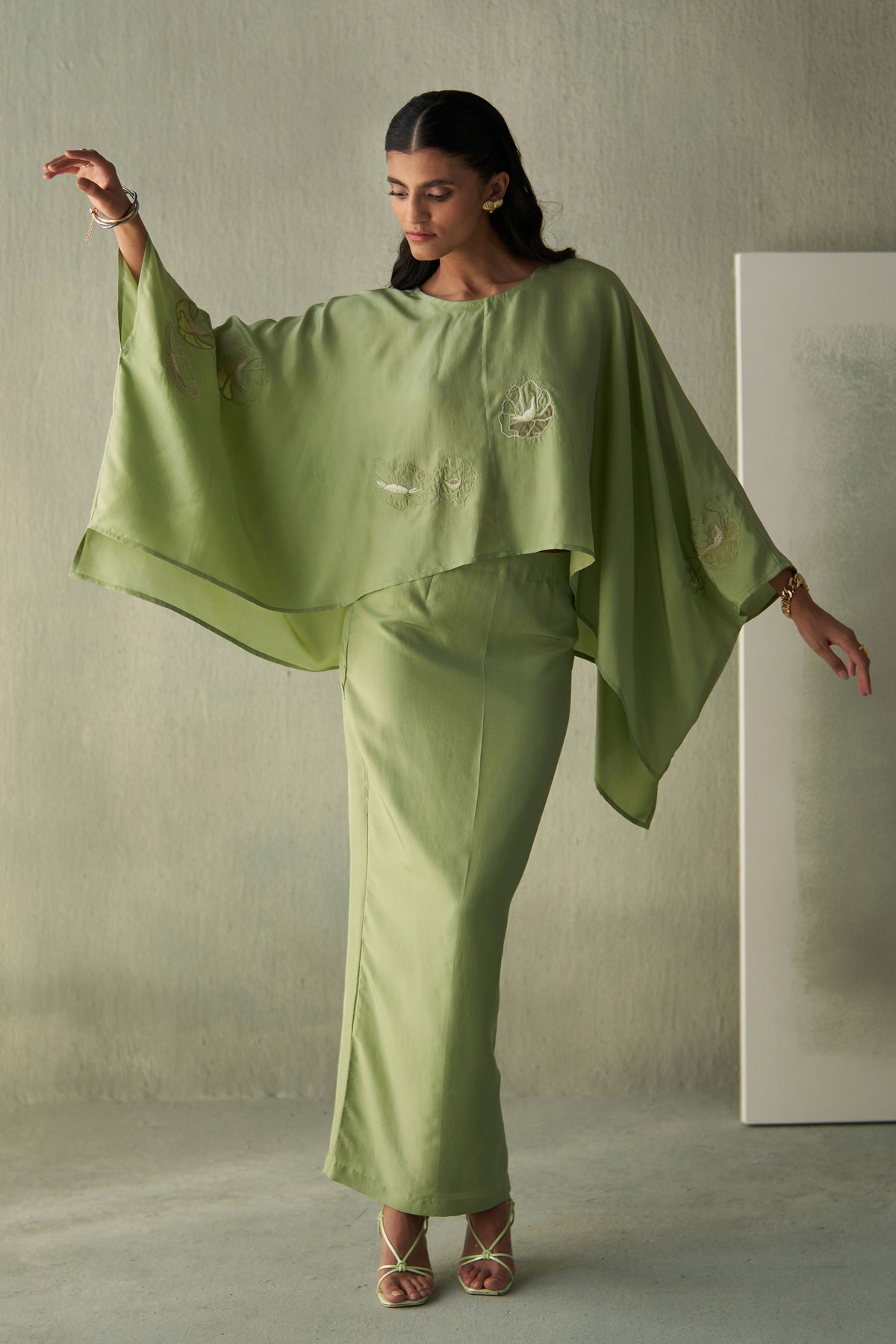 Foliage Green Cape Set