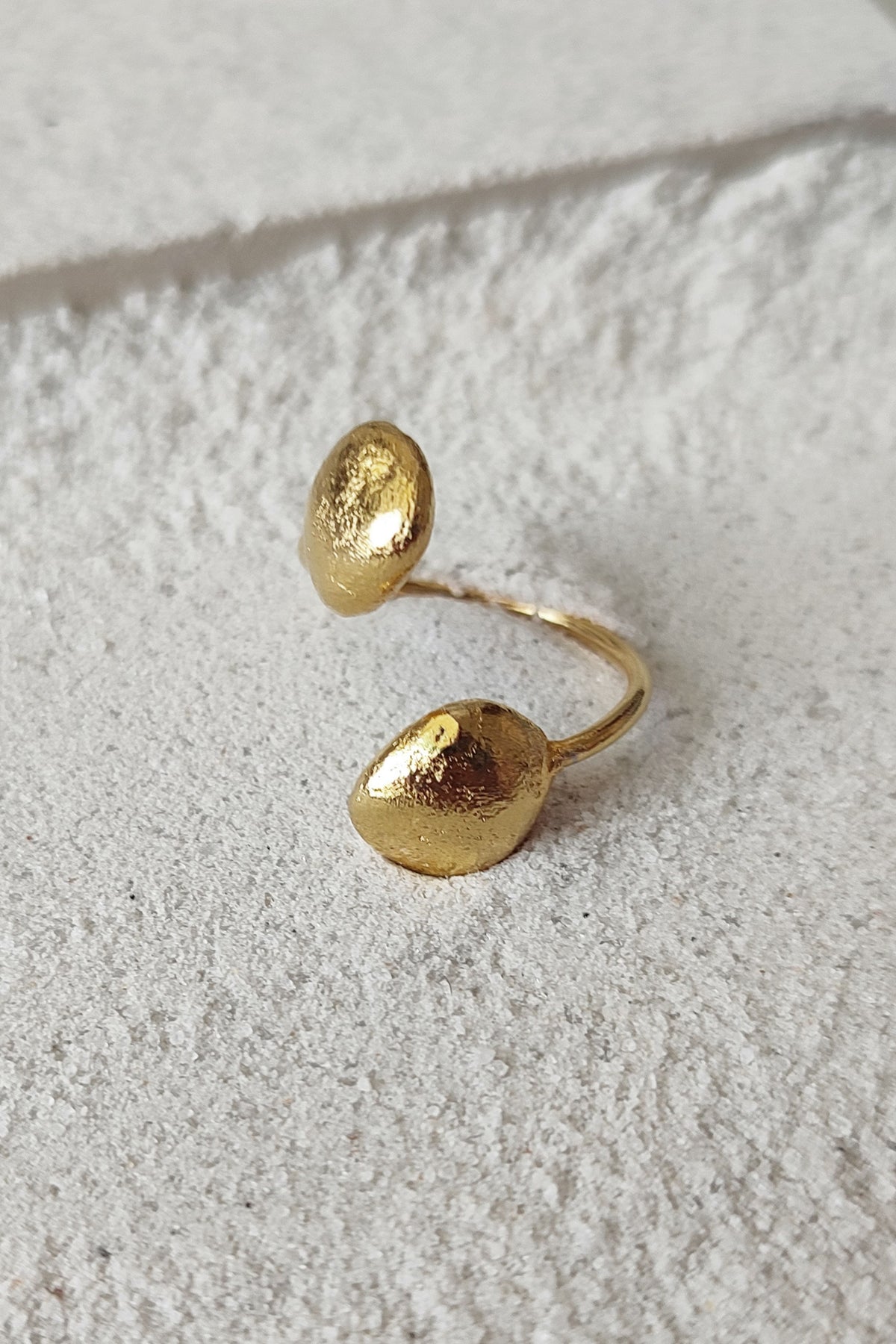 Kin Medium Golden Ring