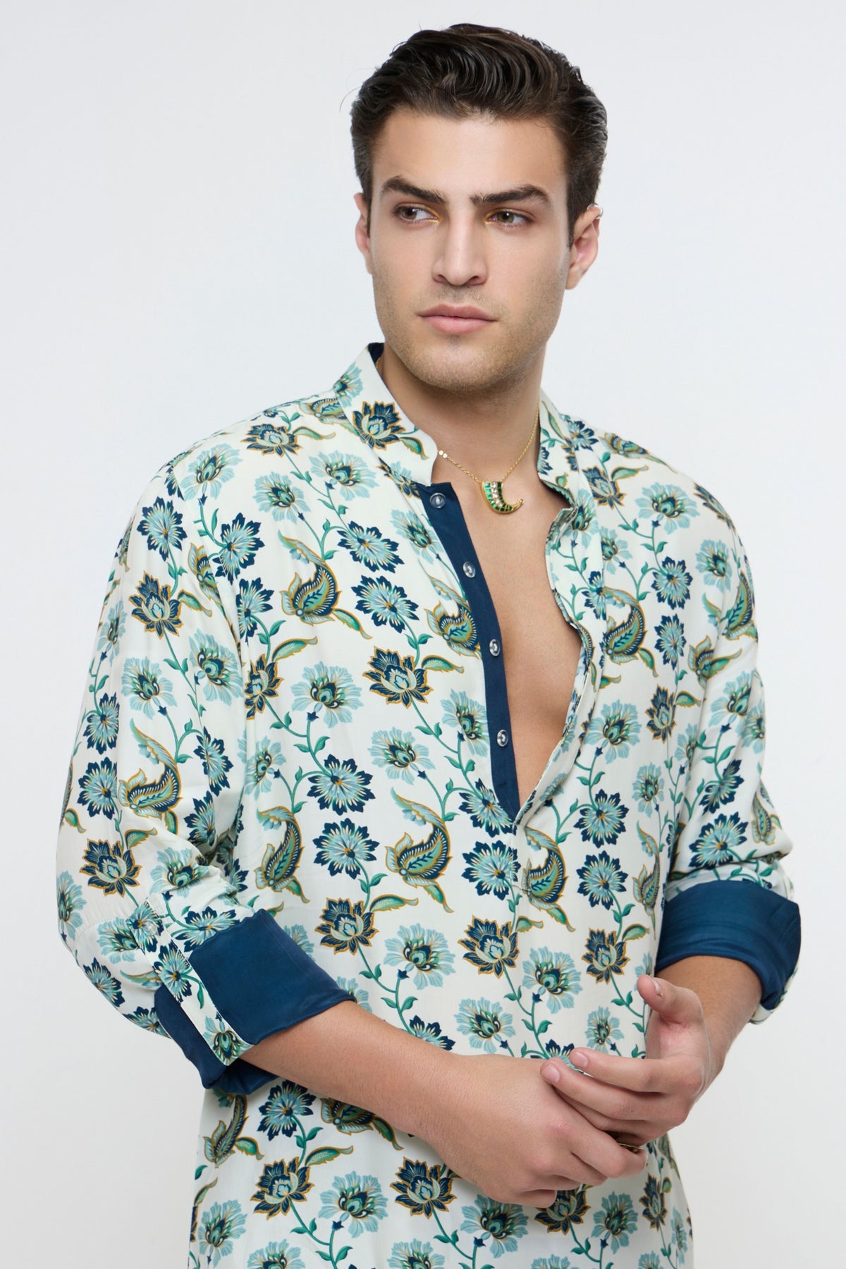 Ivaan White Jaal Rolled Up Kurta