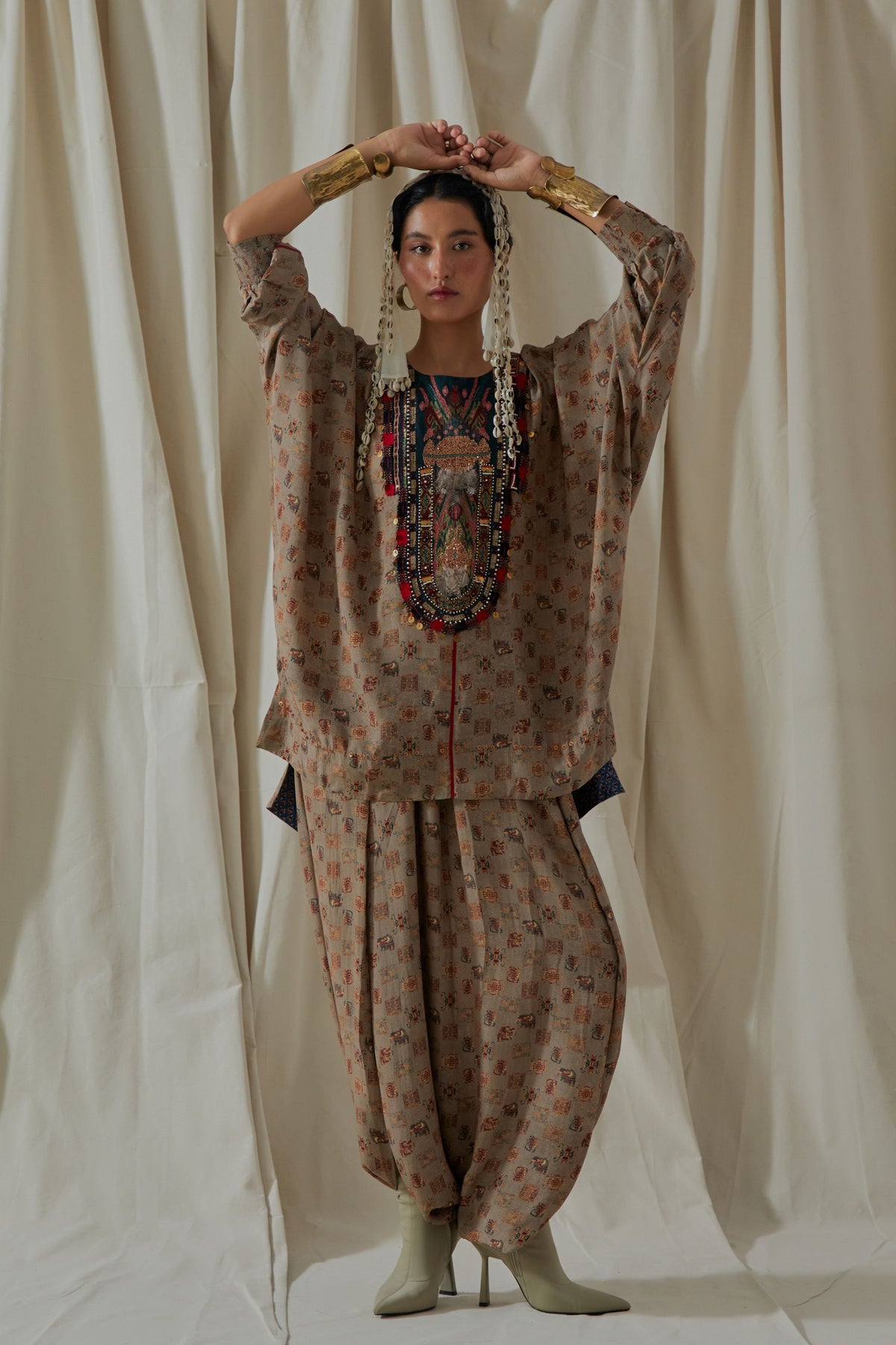 Kuru Crepe Trapeze Kurta Set