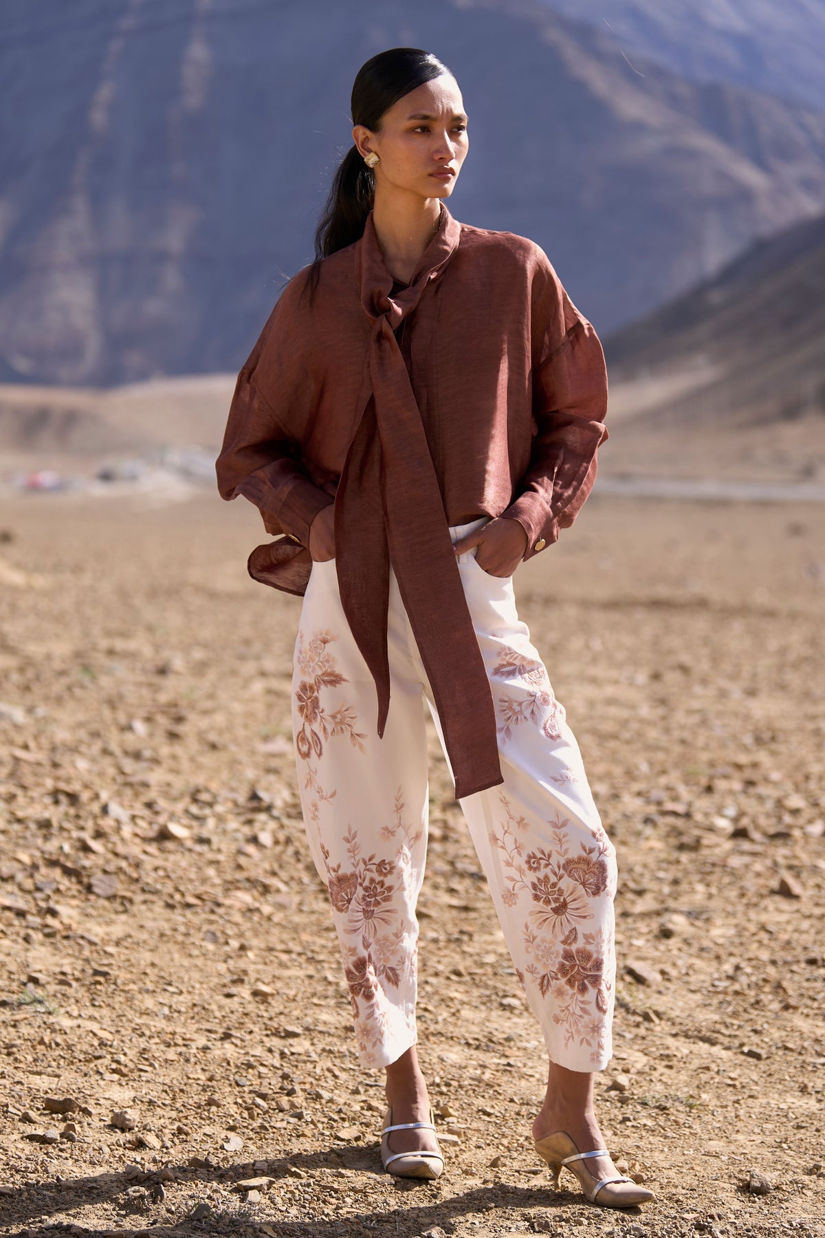 Embroidered Barrel Pant