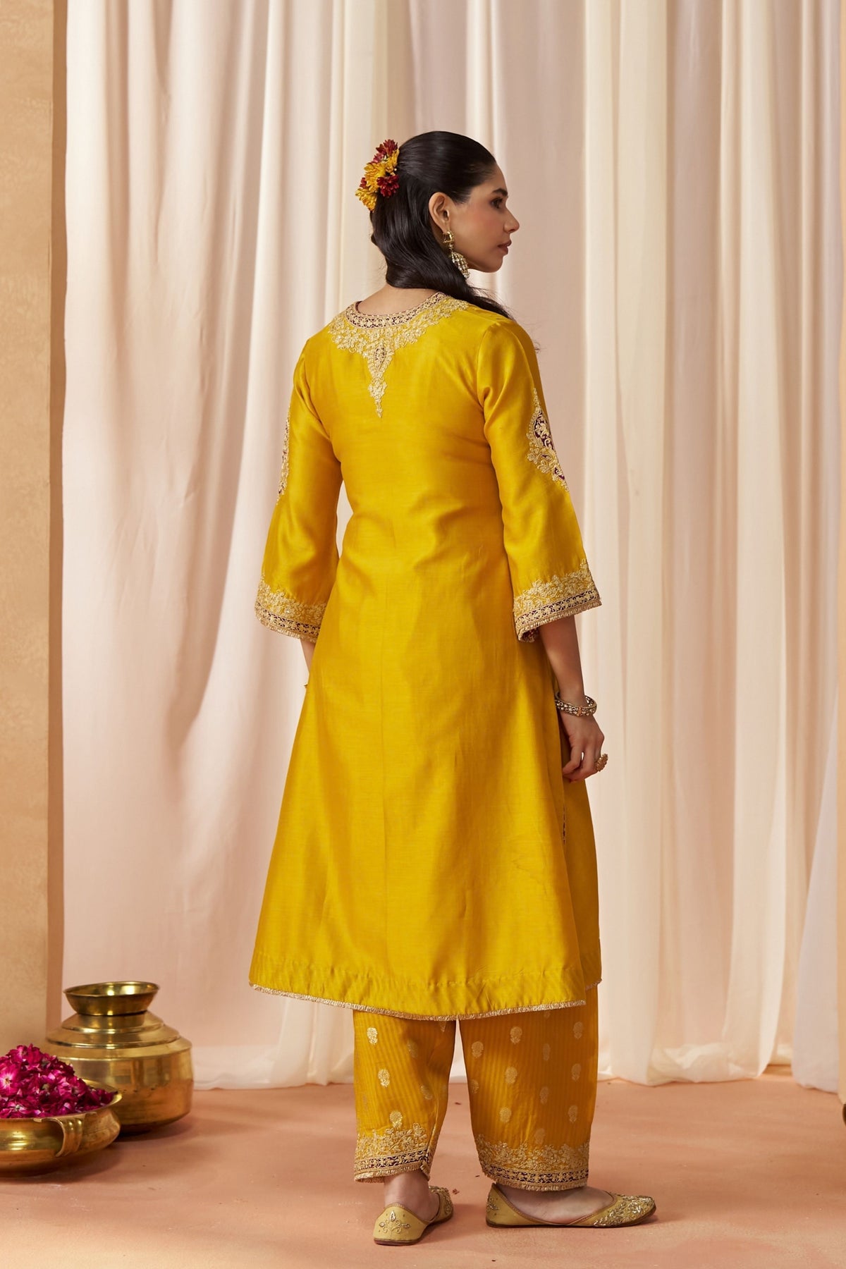 Liana Mustard Chauga Set