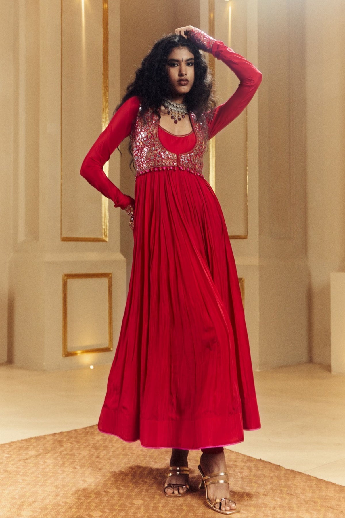Surkh Laal Anarkal Koti Set