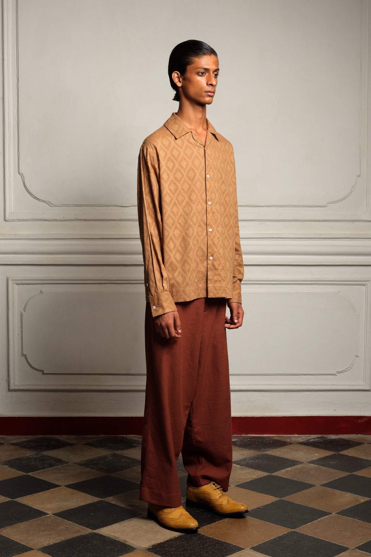 Camp collar dobby shirt with trousers
