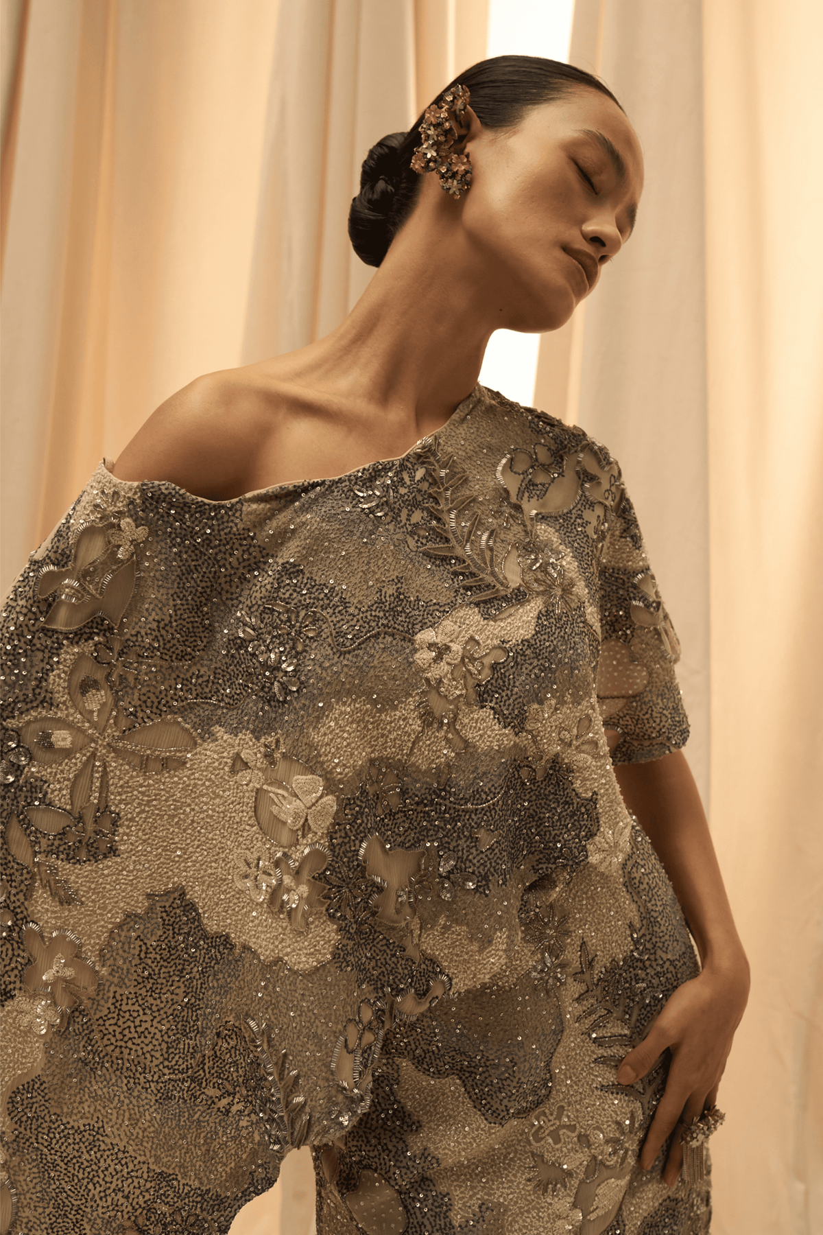 Nude Dot Botanical Cape Set
