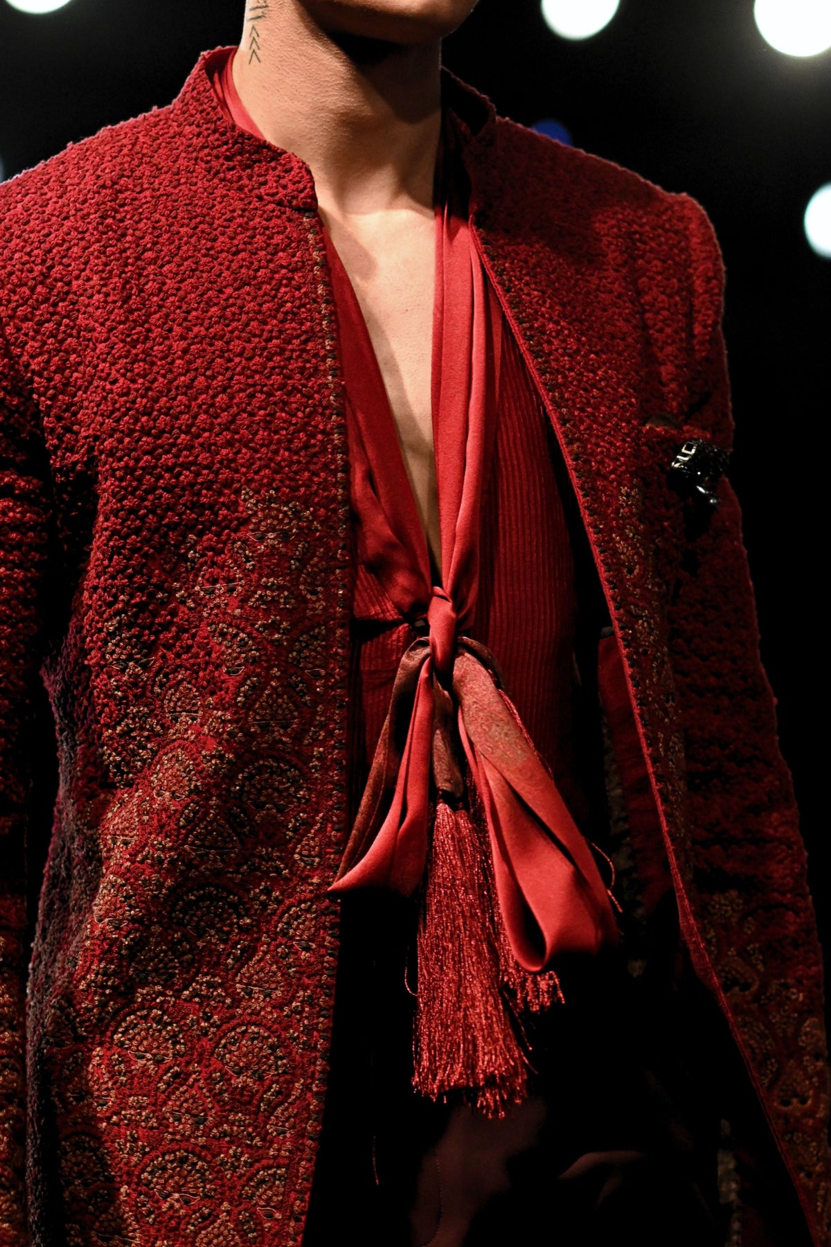 Vayun Jacket Set