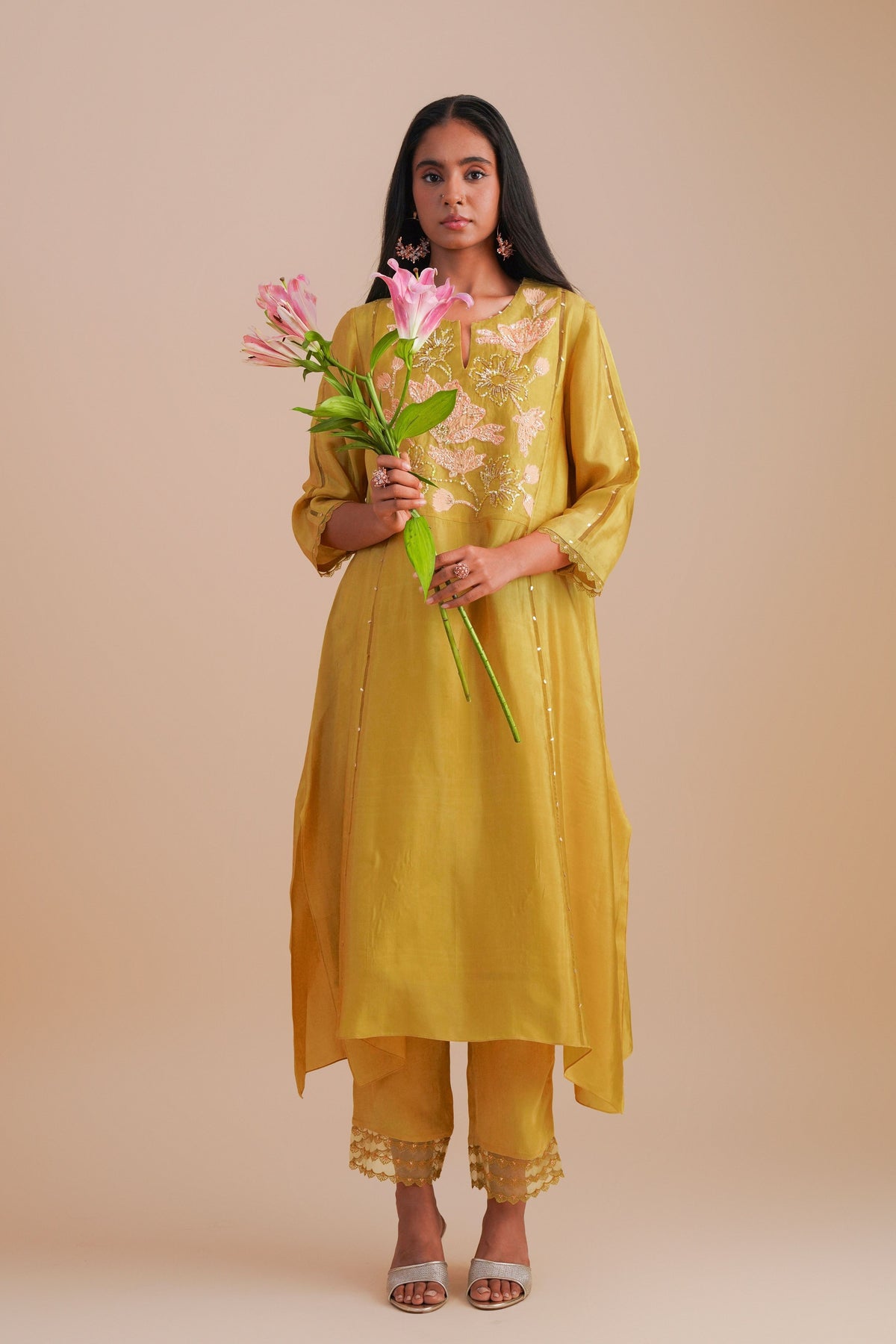 Daffodil Applique Kurta Set