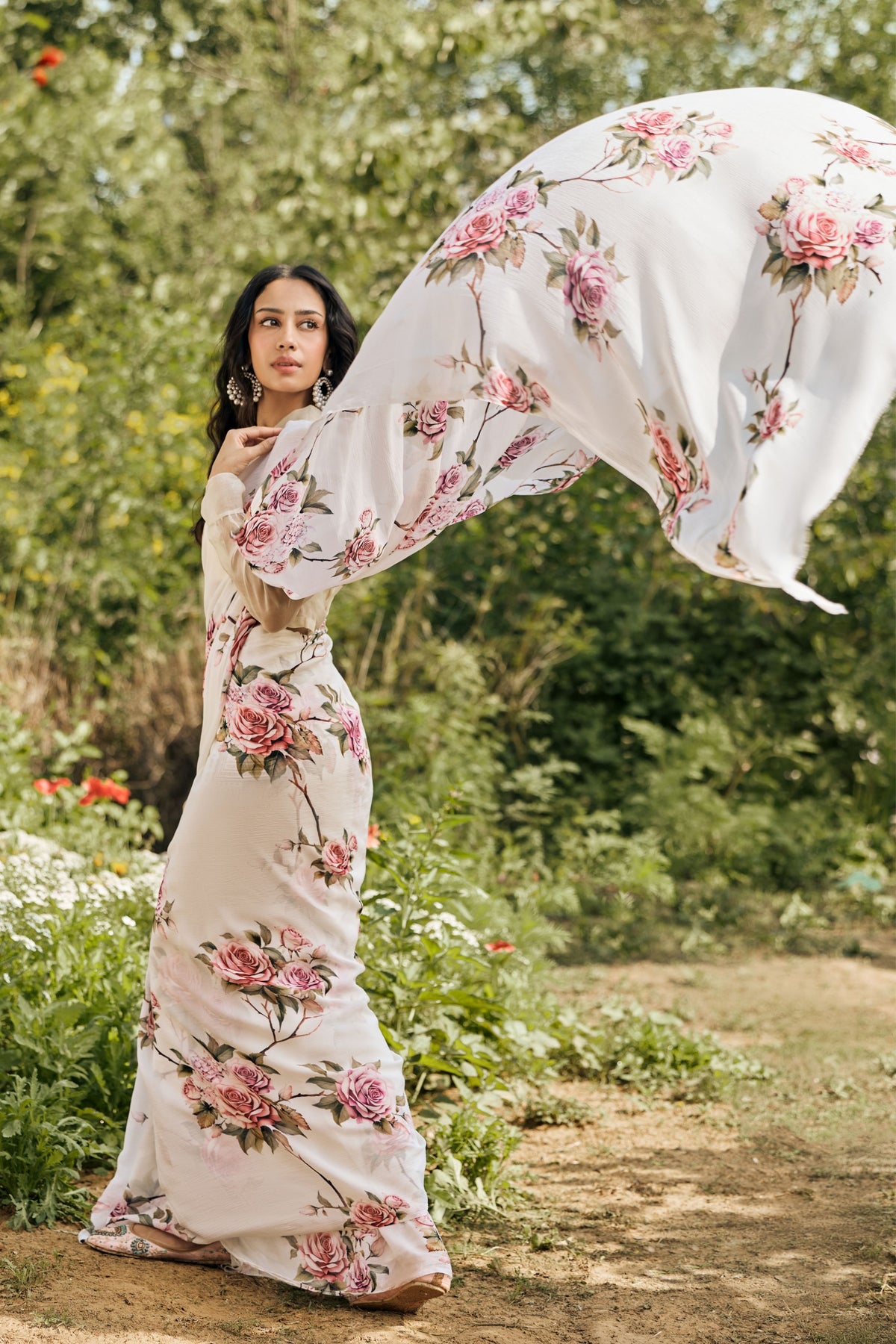 Tania White Chiffon Saree