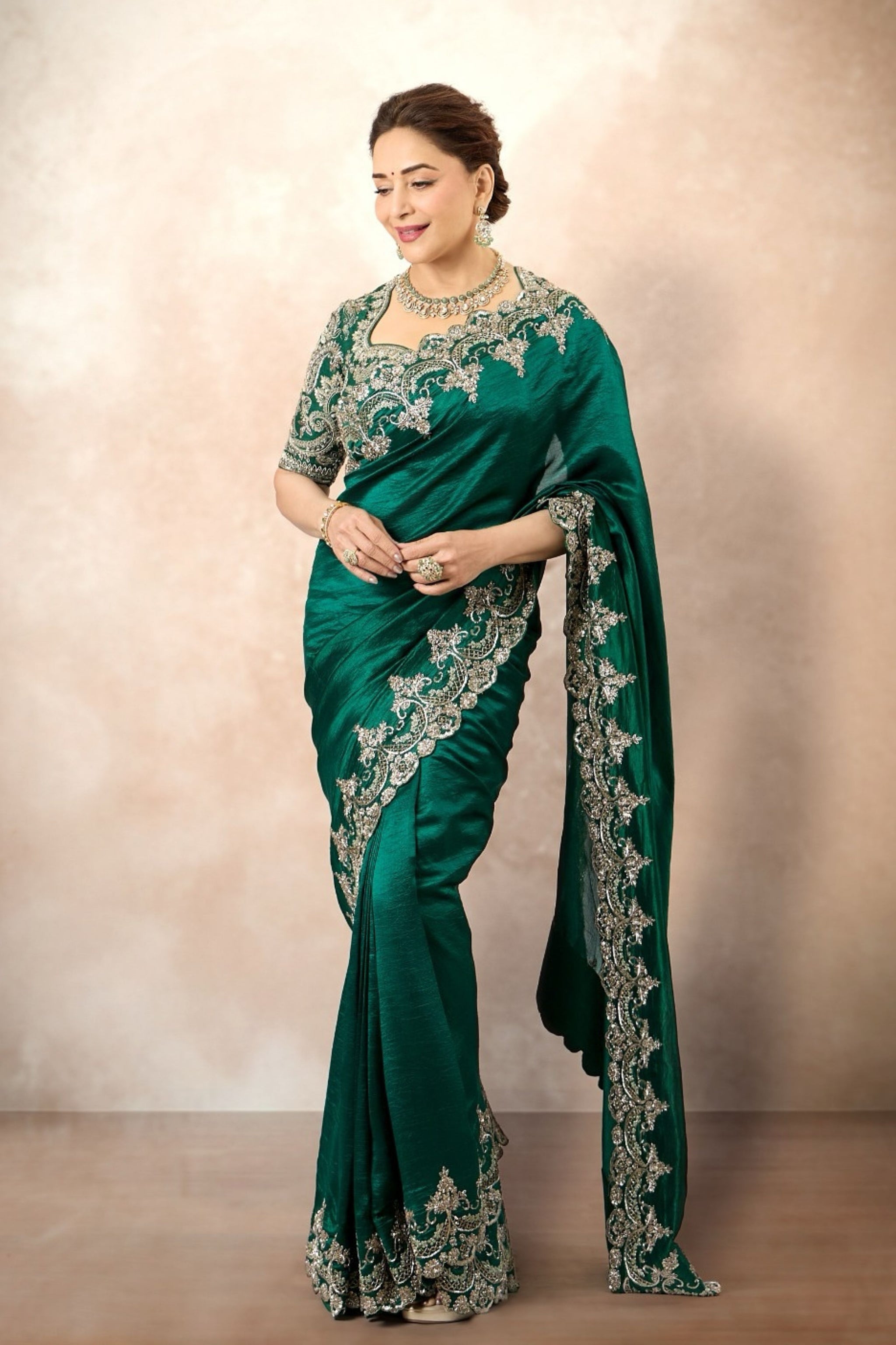 Madhuri Dixit in Jayanti Reddy - Elahe